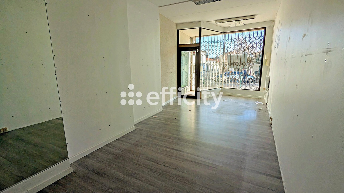 immeuble 7 pièces - 205m2 à Barbezieux-Saint-Hilaire (16300)