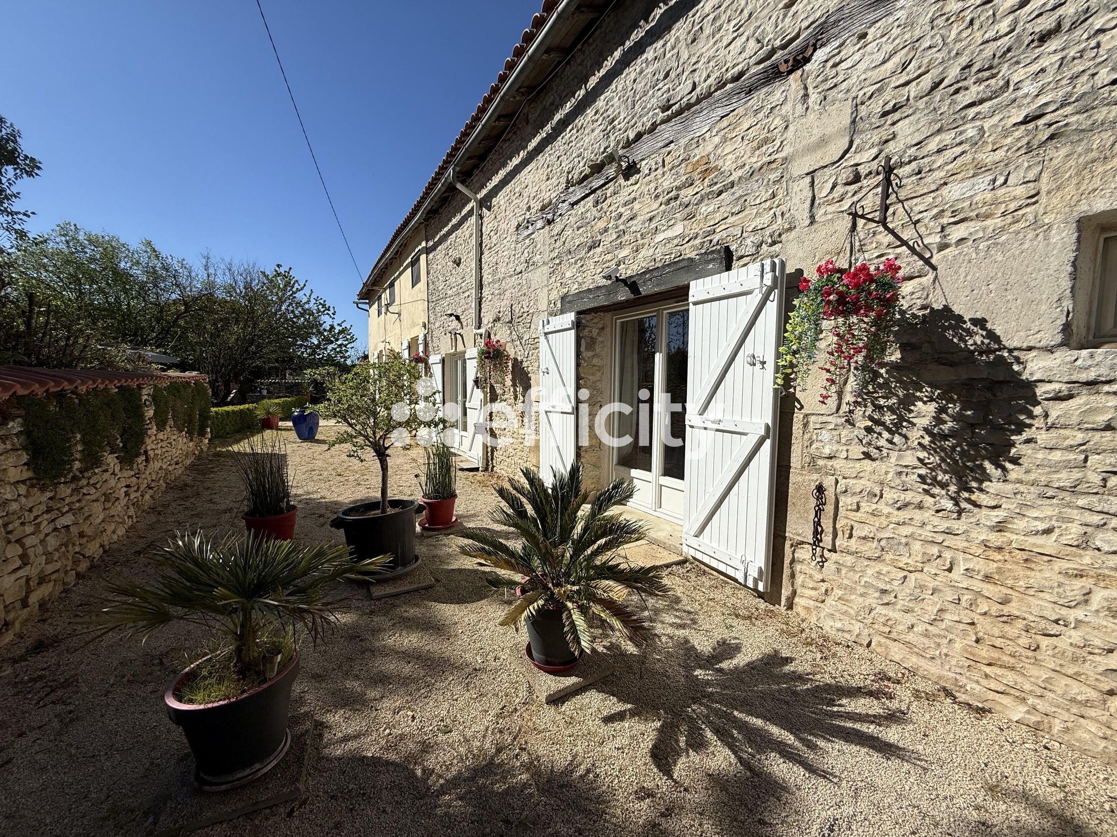 maison 5 pièces - 209,0m2 à Val-de-Comporté (86400)