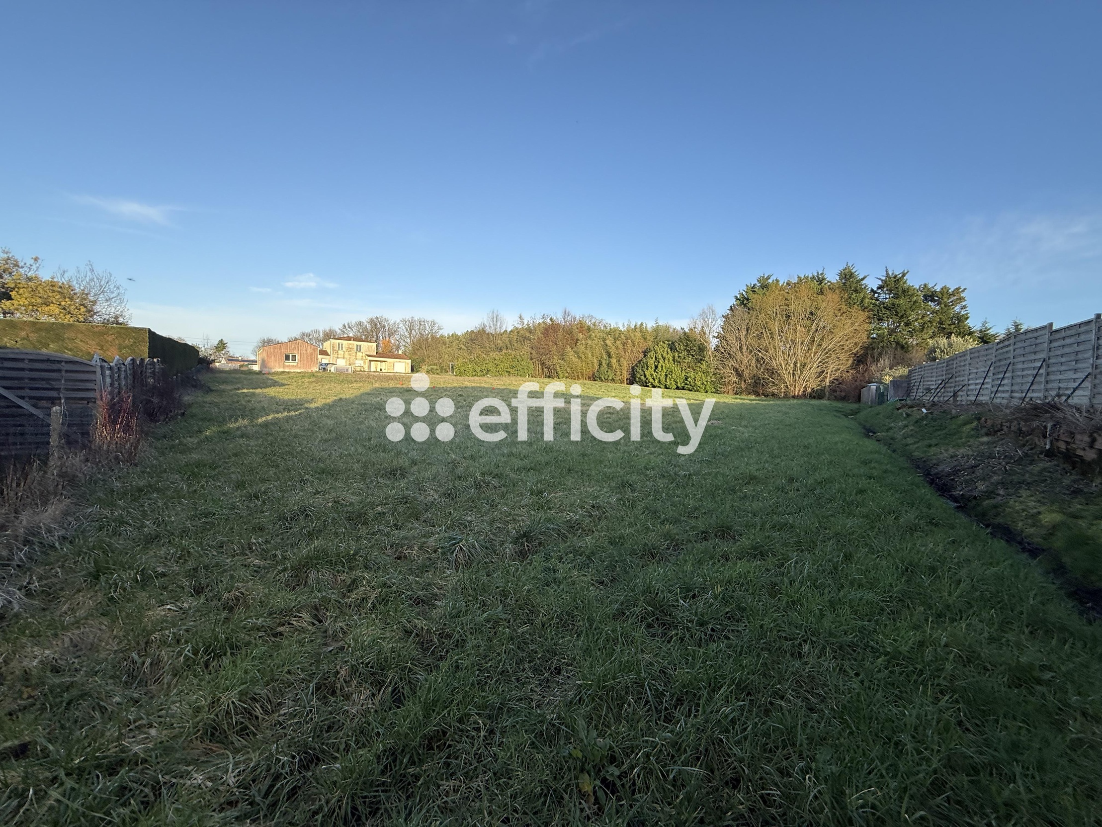 terrain  - 834m2 à Saint-Sulpice-de-Royan (17200)