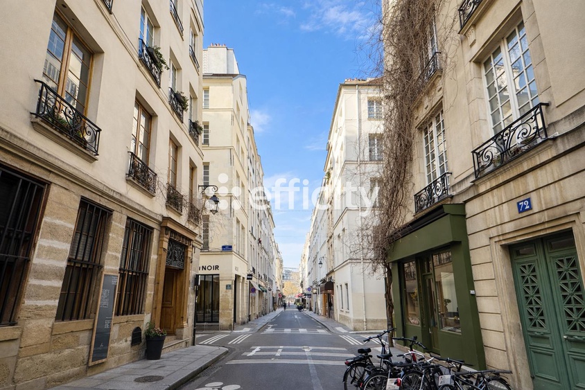 appartement 3 pièces - 82,7m2 à Paris (75004)