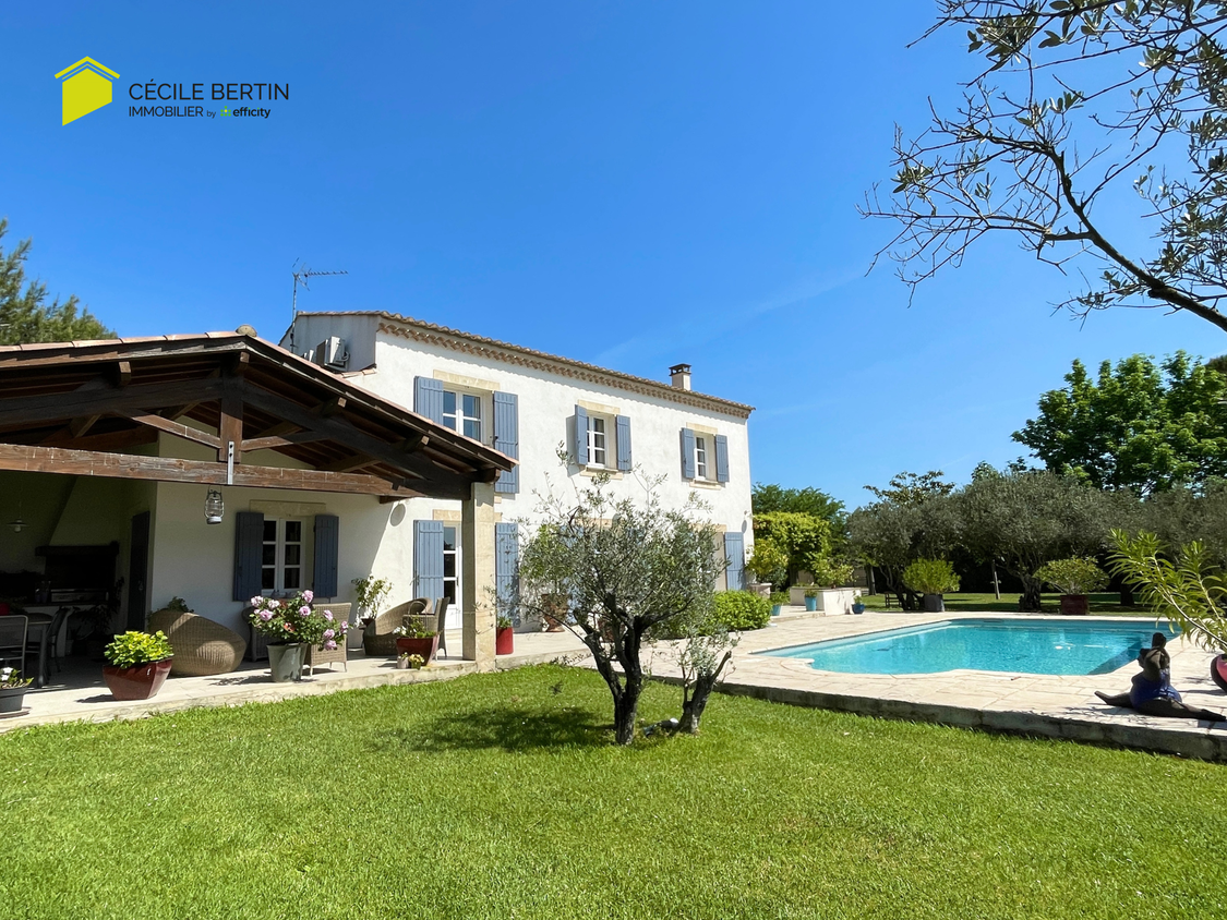 maison 7 pièces - 198m2 à Arles (13200)