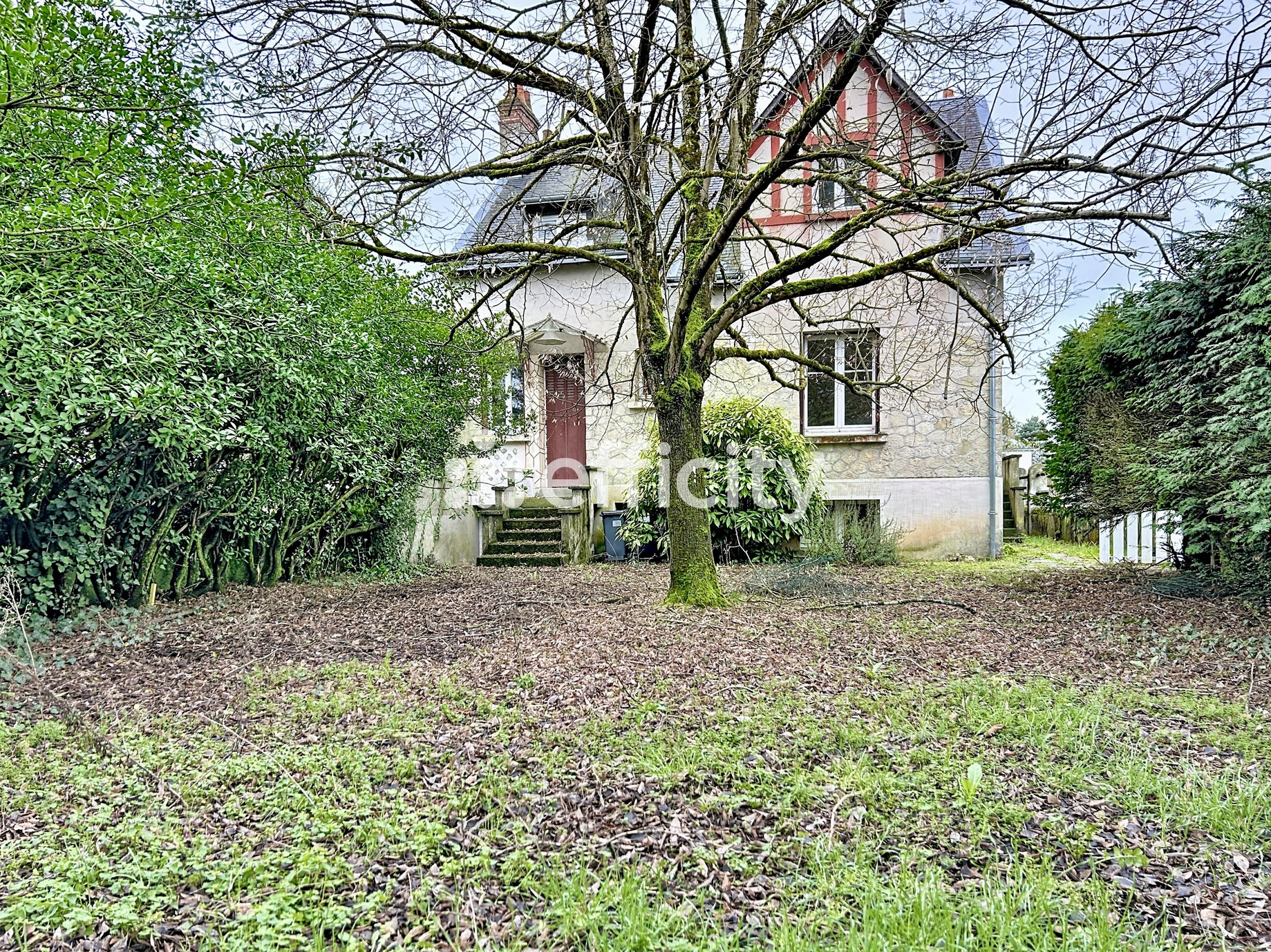 maison 5 pièces - 146m2 à Bléré (37150)
