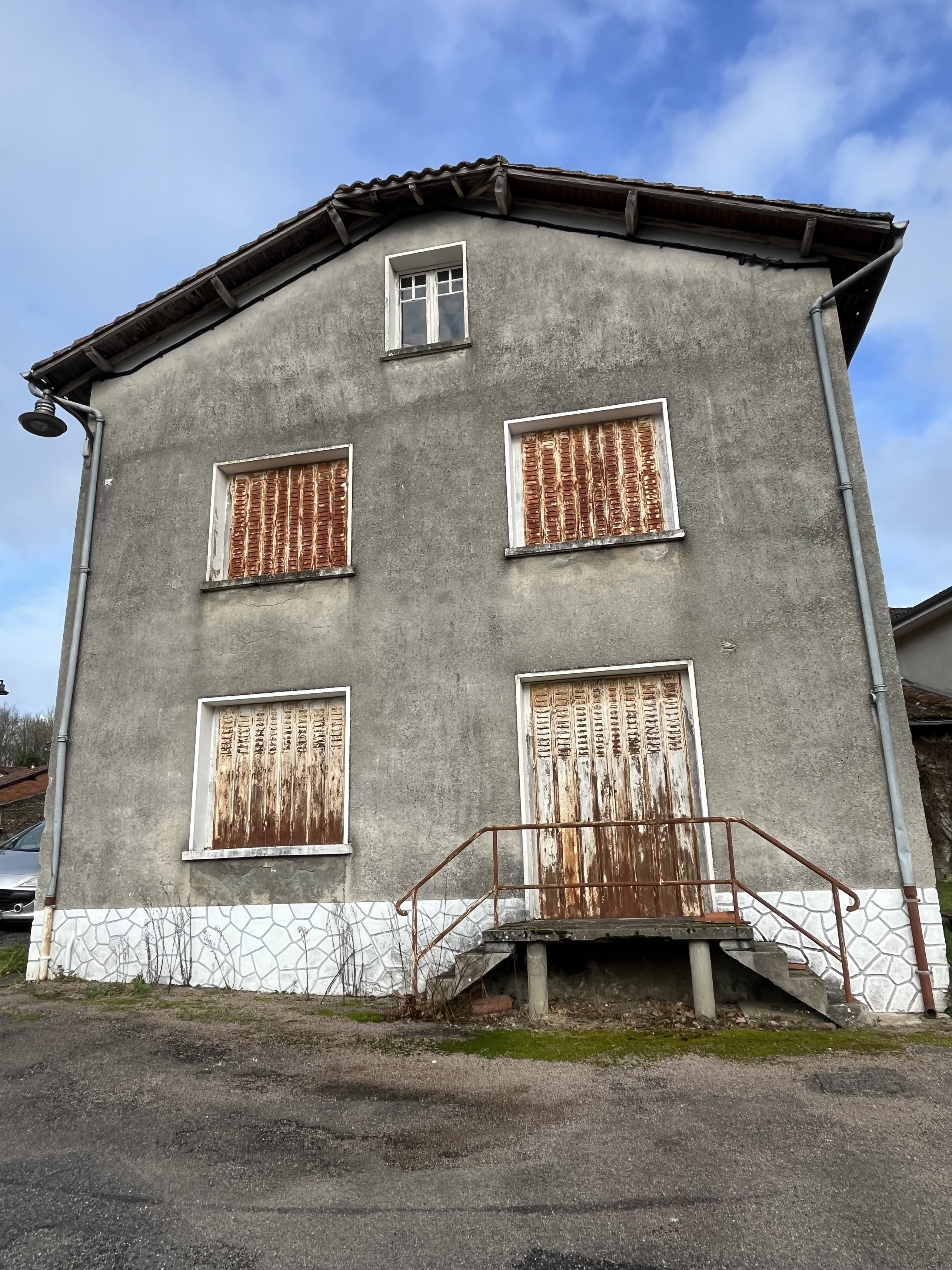 Achat immobilier Maison 5 pièces  79m2 à Saulgond (16420) - Photo n°1