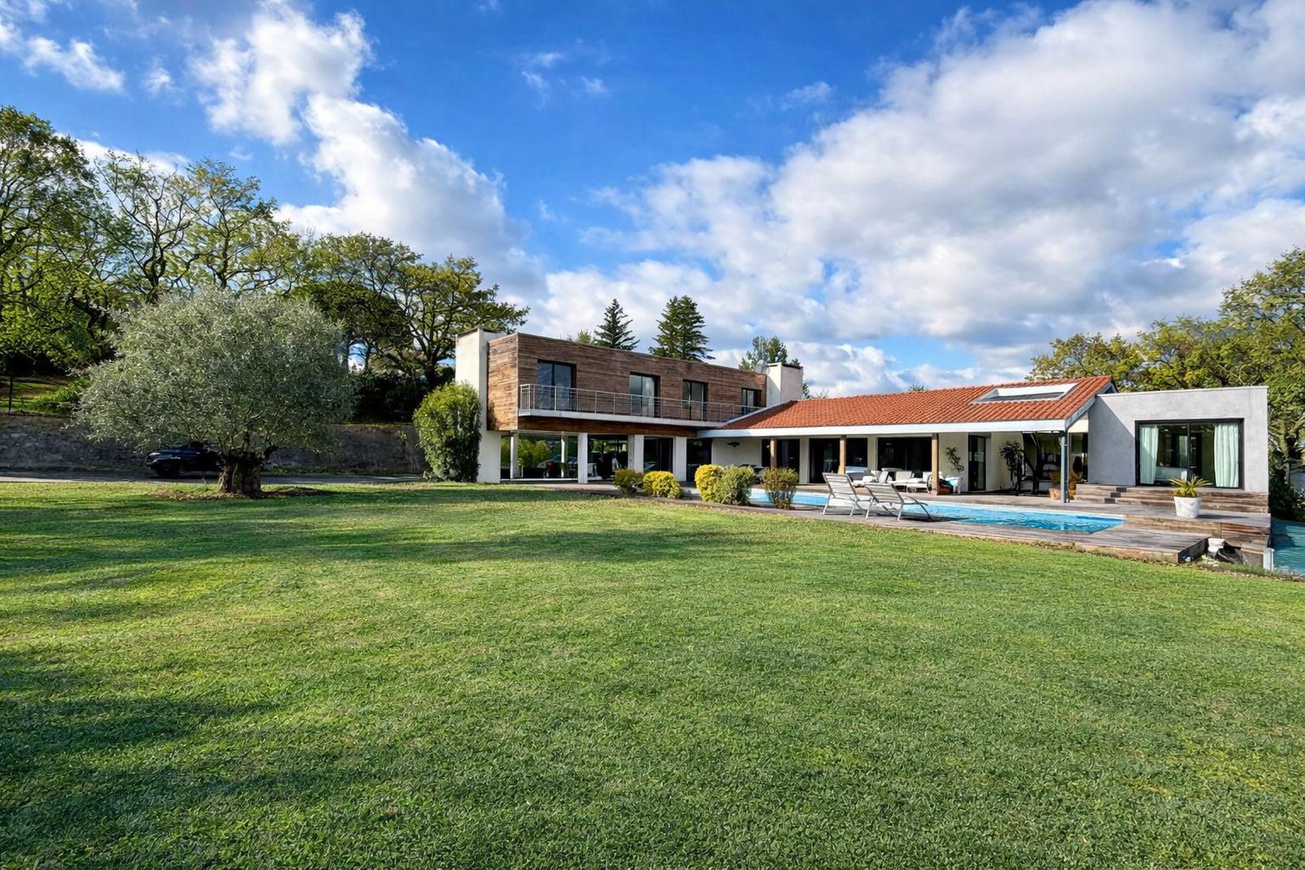 Achat immobilier Maison 6 pièces  280m2 à Quint-Fonsegrives (31130) - Photo n°1