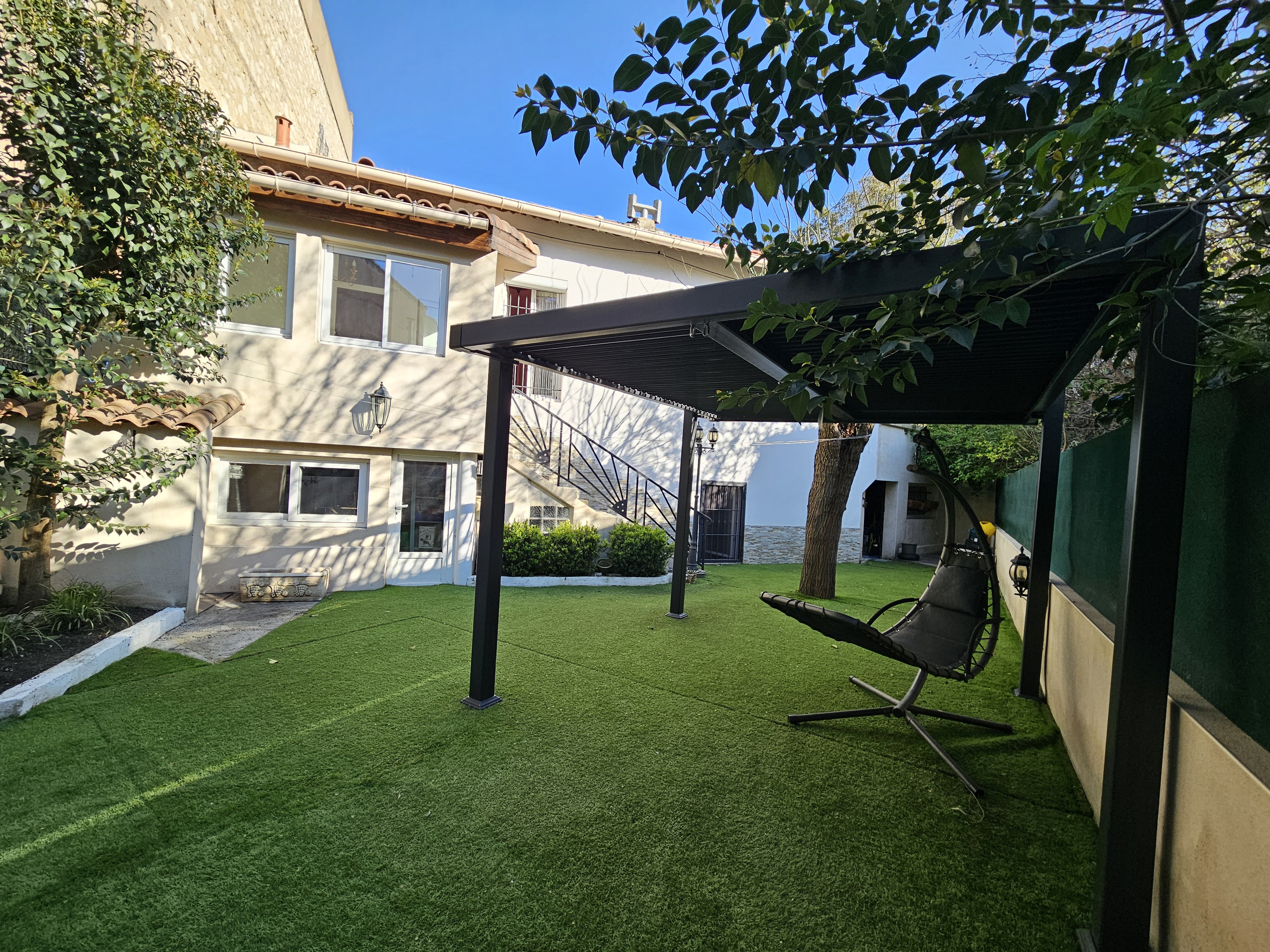 Achat immobilier Maison 6 pièces  184m2 à Nîmes (30000) - Photo n°1