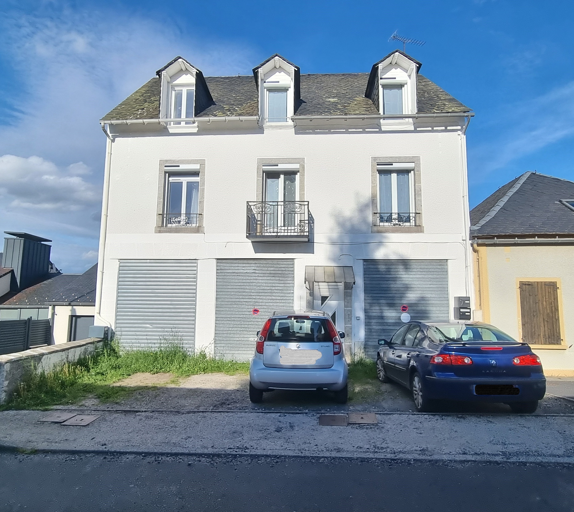 immeuble 10 pièces - 150m2 à Saint-Chély-d'Apcher (48200)