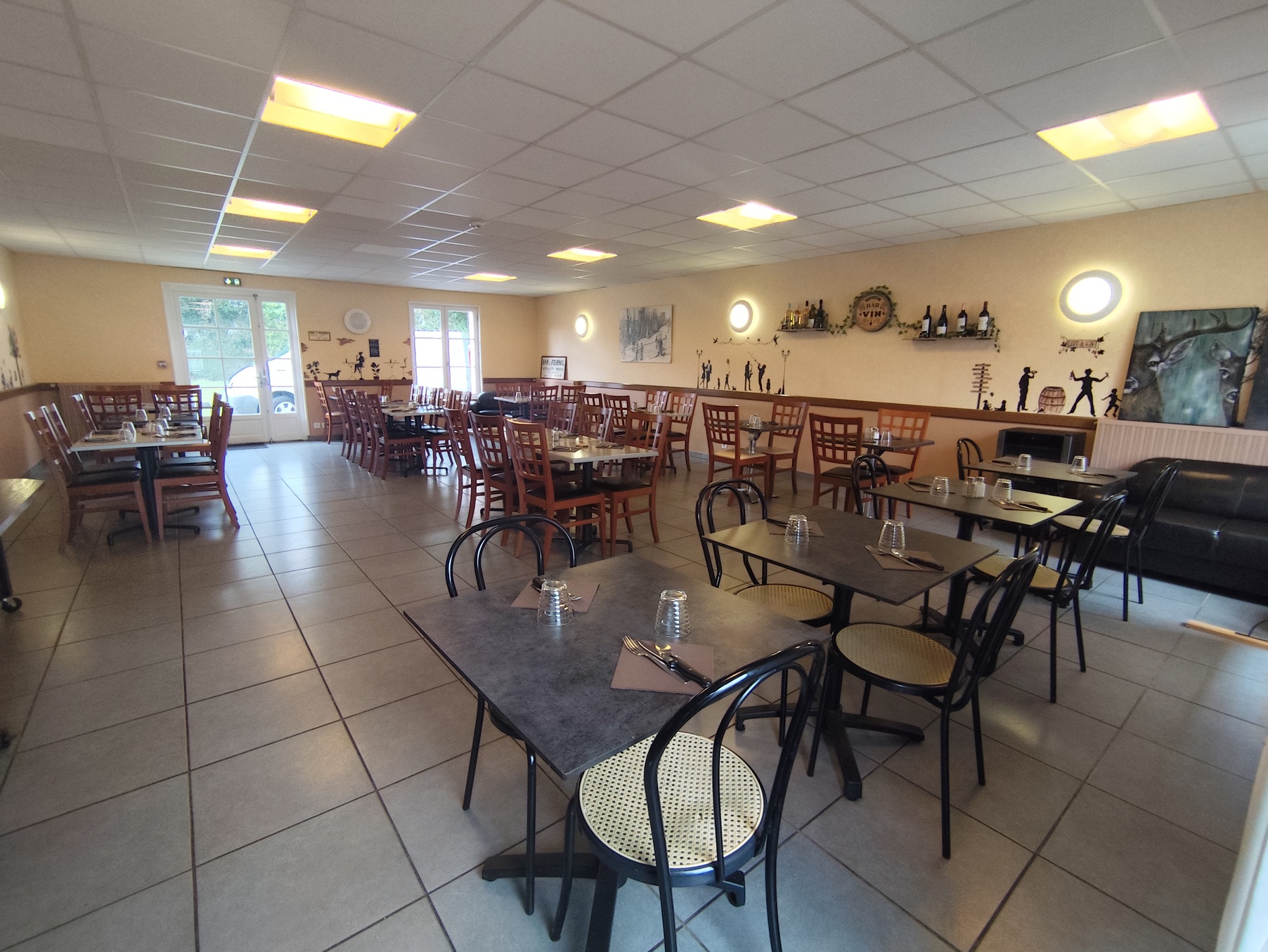 fonds-de-commerce  - 200m2 à Saint-Maixent-de-Beugné (79160)