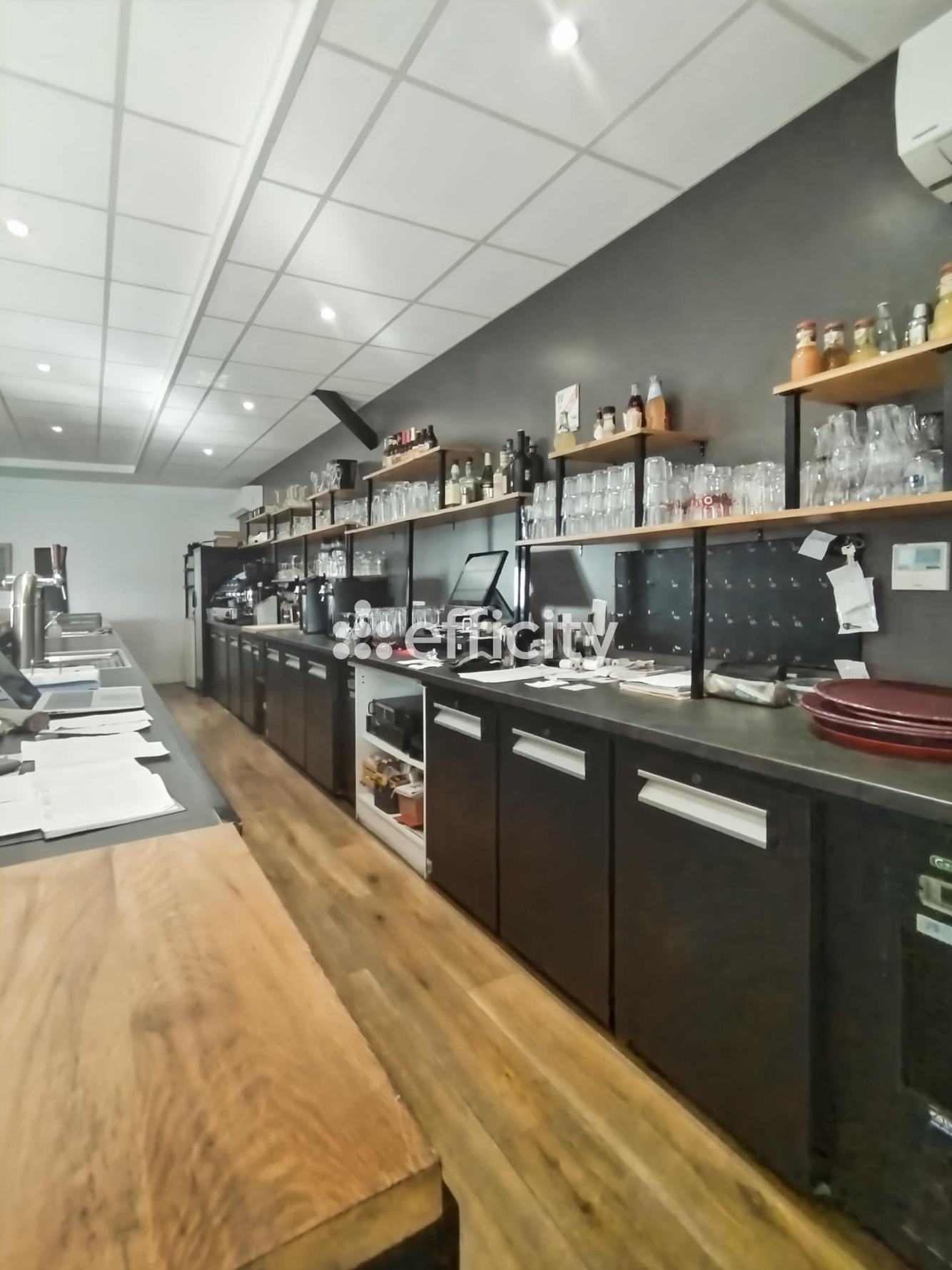 Achat immobilier Fonds de commerce   250m2 à Le Thou (17290) - Photo n°1