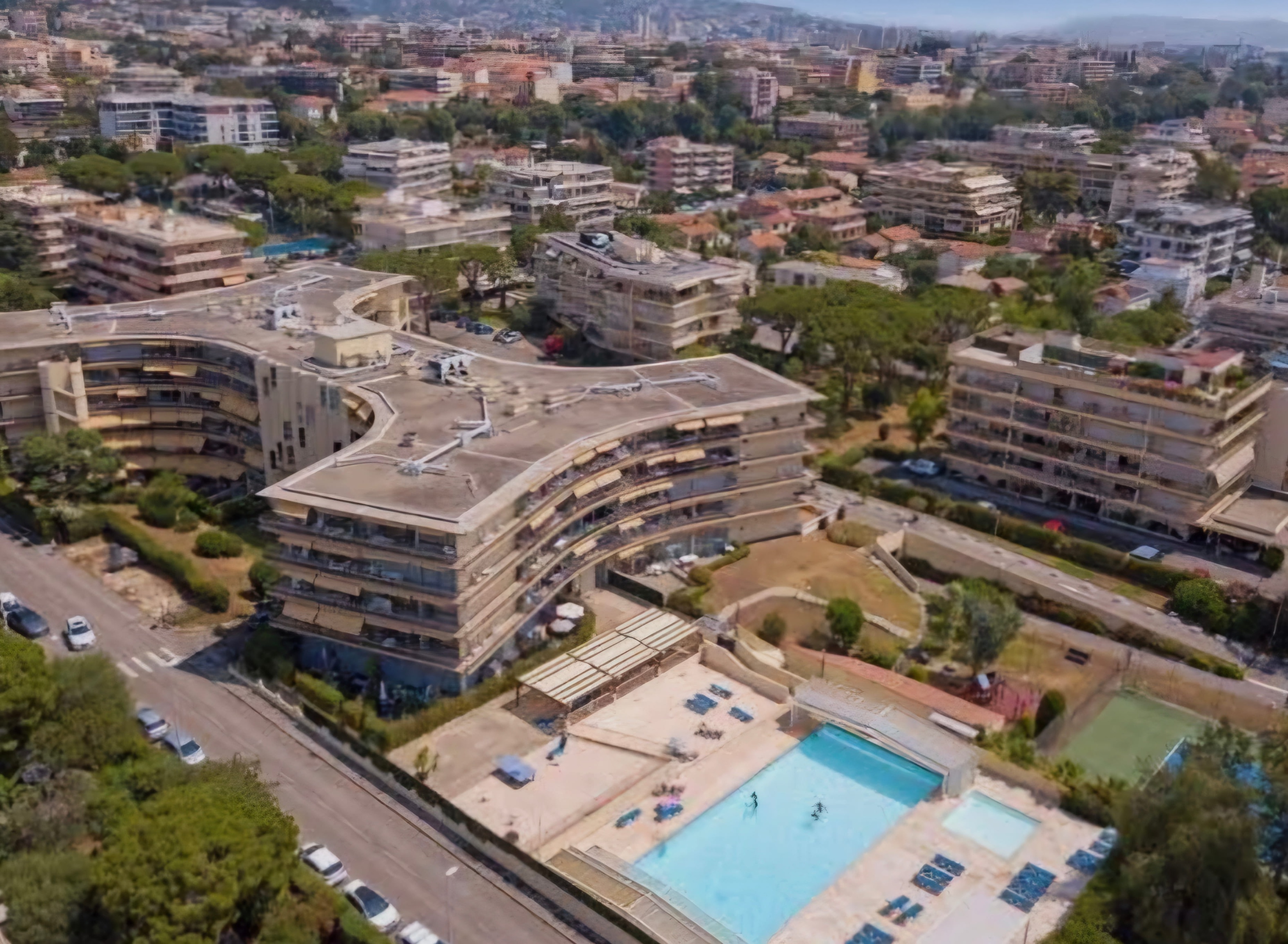 Achat immobilier Appartement 1 pièces  25m2 à Saint-Laurent-du-Var (06700) - Photo n°11