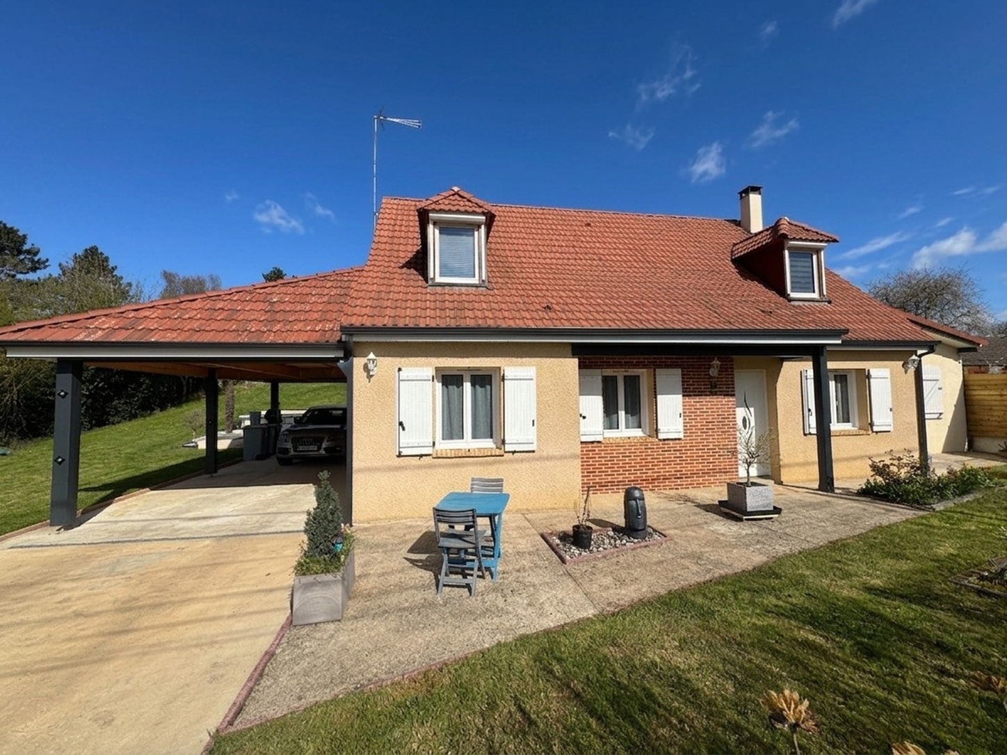 Maison 7 pièces 131 m² · à Pont-sur-Yonne · 131 m² · 230 000 €
