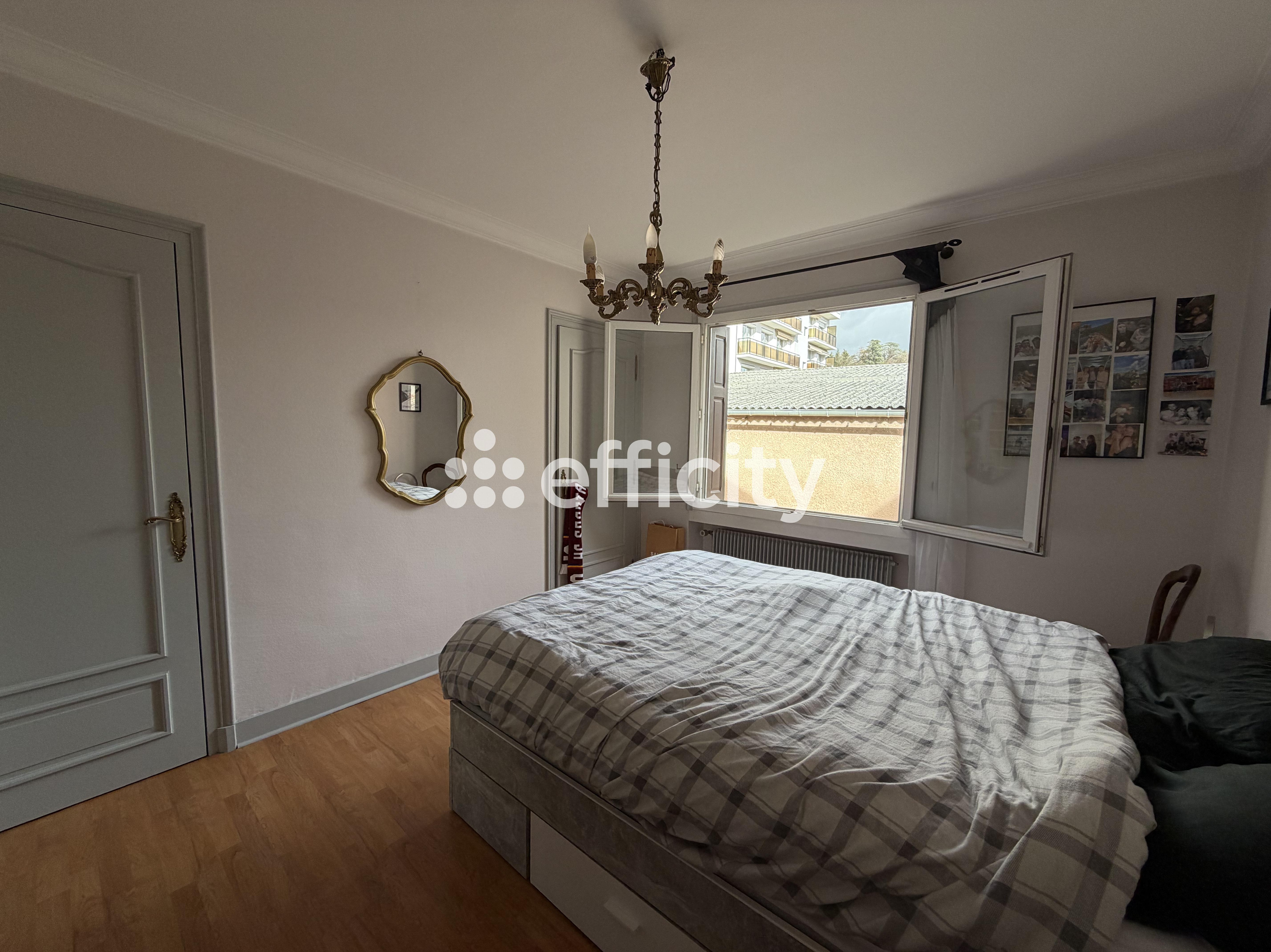 Achat immobilier Maison 10 pièces  200m2 à Saint-Priest-en-Jarez (42270) - Photo n°7