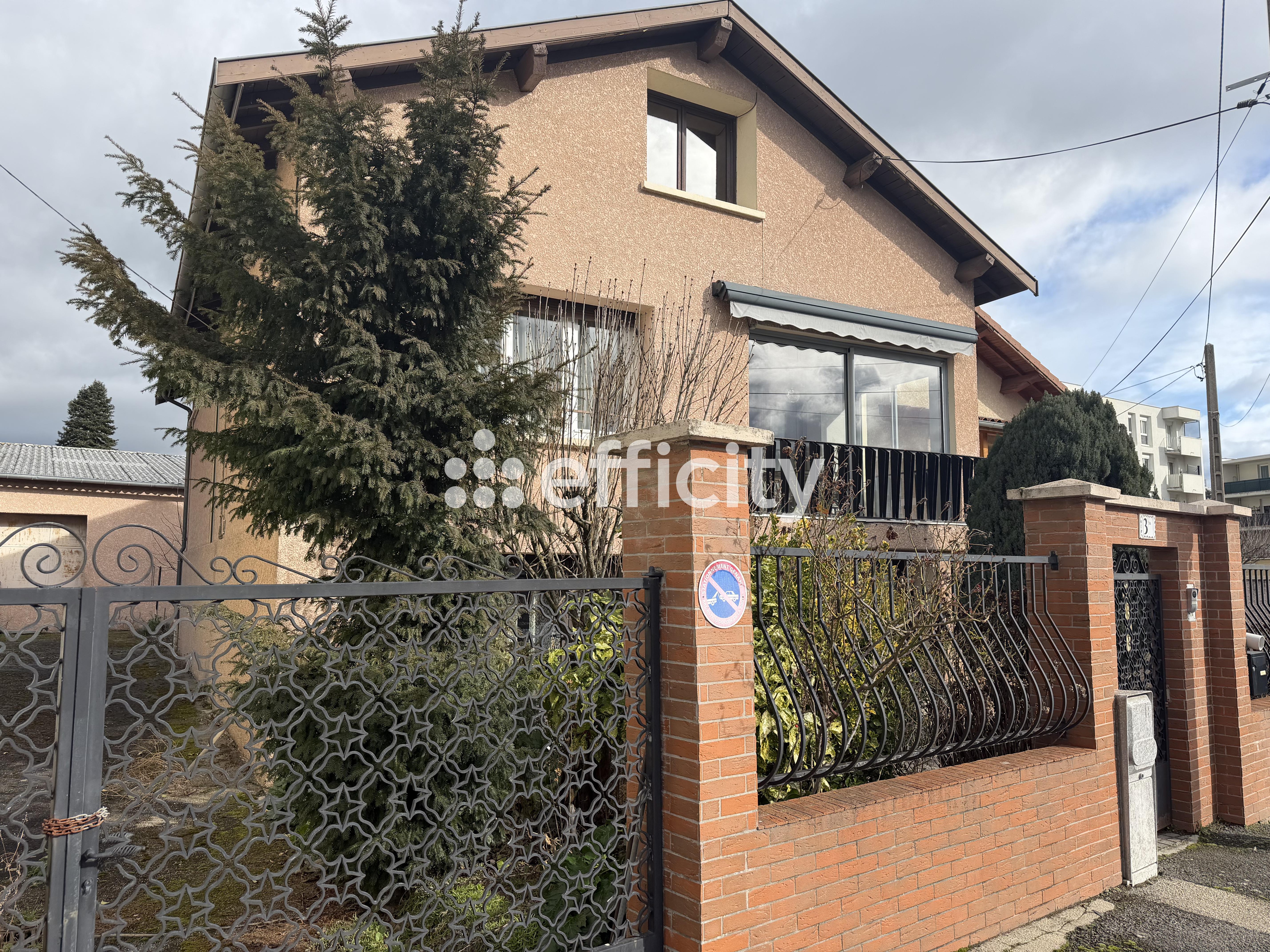 Achat immobilier Maison 10 pièces  200m2 à Saint-Priest-en-Jarez (42270) - Photo n°16