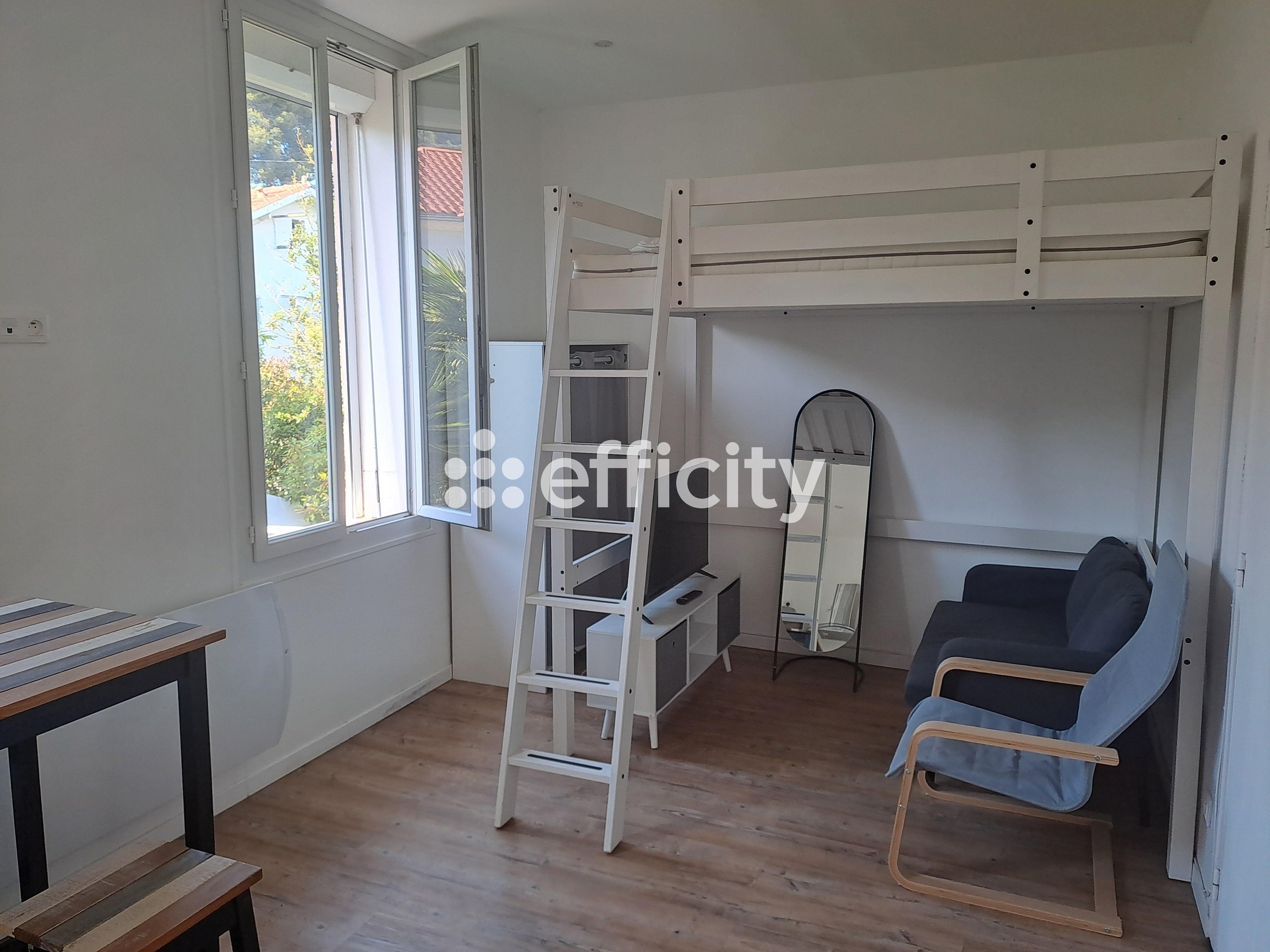 appartement 1 pièces - 20m2 à Toulon (83100)