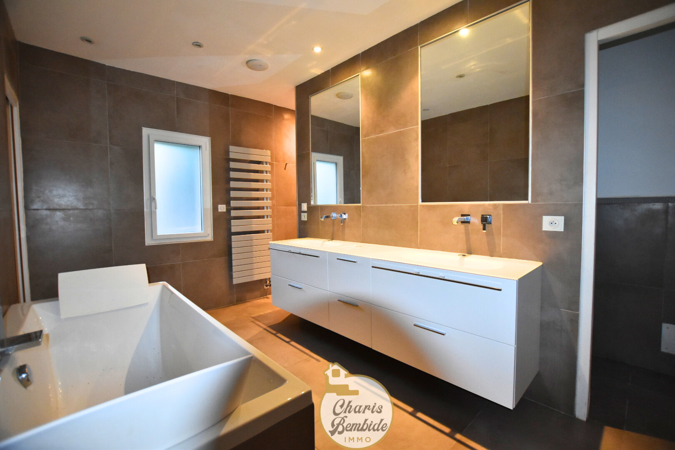 Achat immobilier Maison 9 pièces  275m2 à Bernis (30620) - Photo n°7