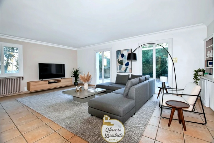 maison 9 pièces - 275m2 à Bernis (30620)