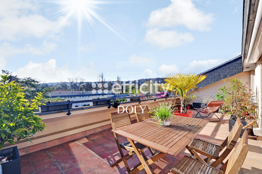 appartement 6 pièces - 150,0m2 à Rueil-Malmaison (92500)