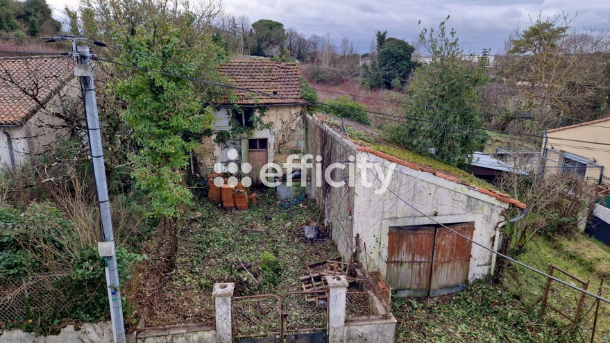 parking  - 50m2 à La Couronne (16400)
