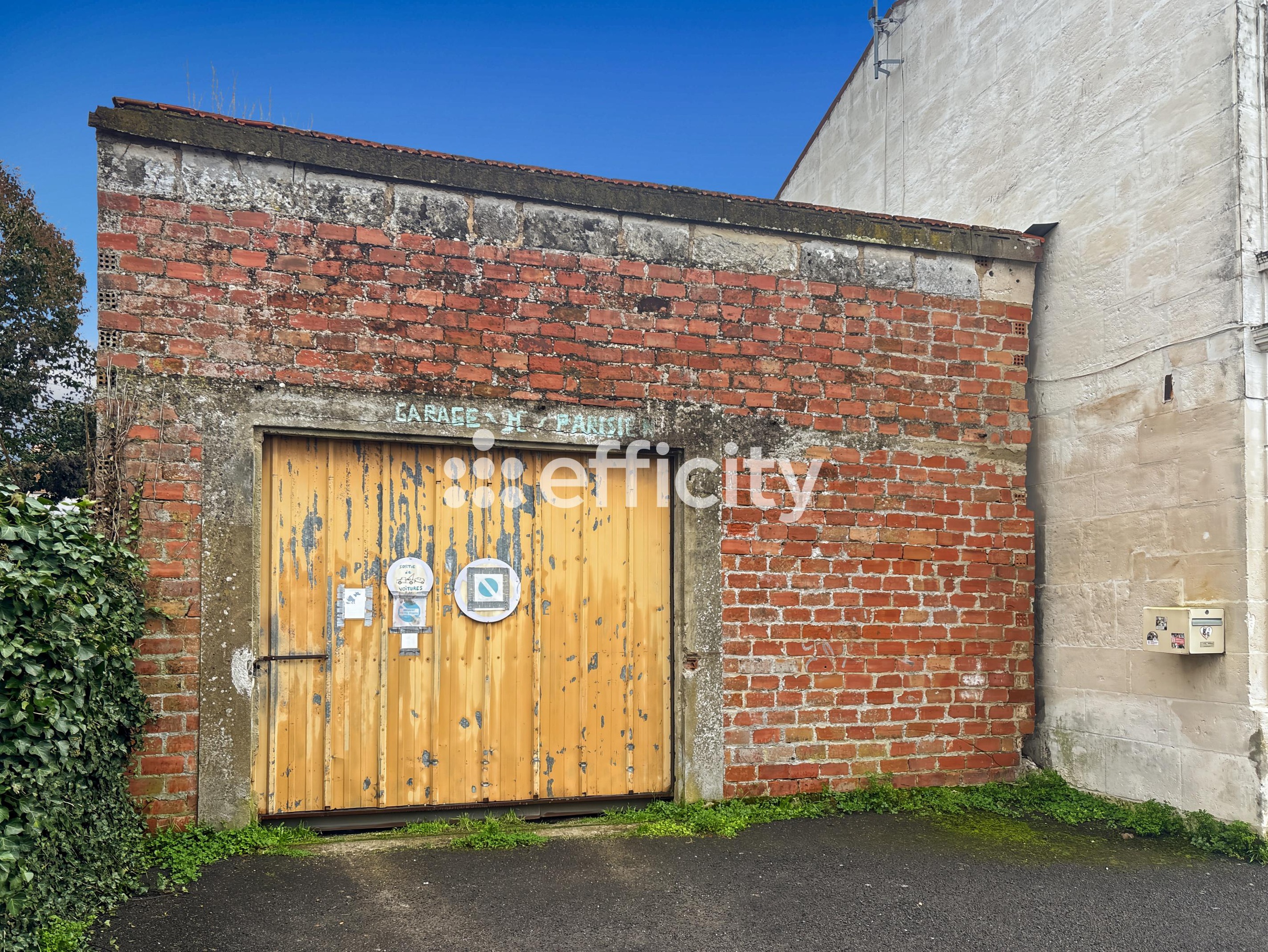 Achat immobilier Immeuble 15 pièces  250m2 à Saintes (17100) - Photo n°9