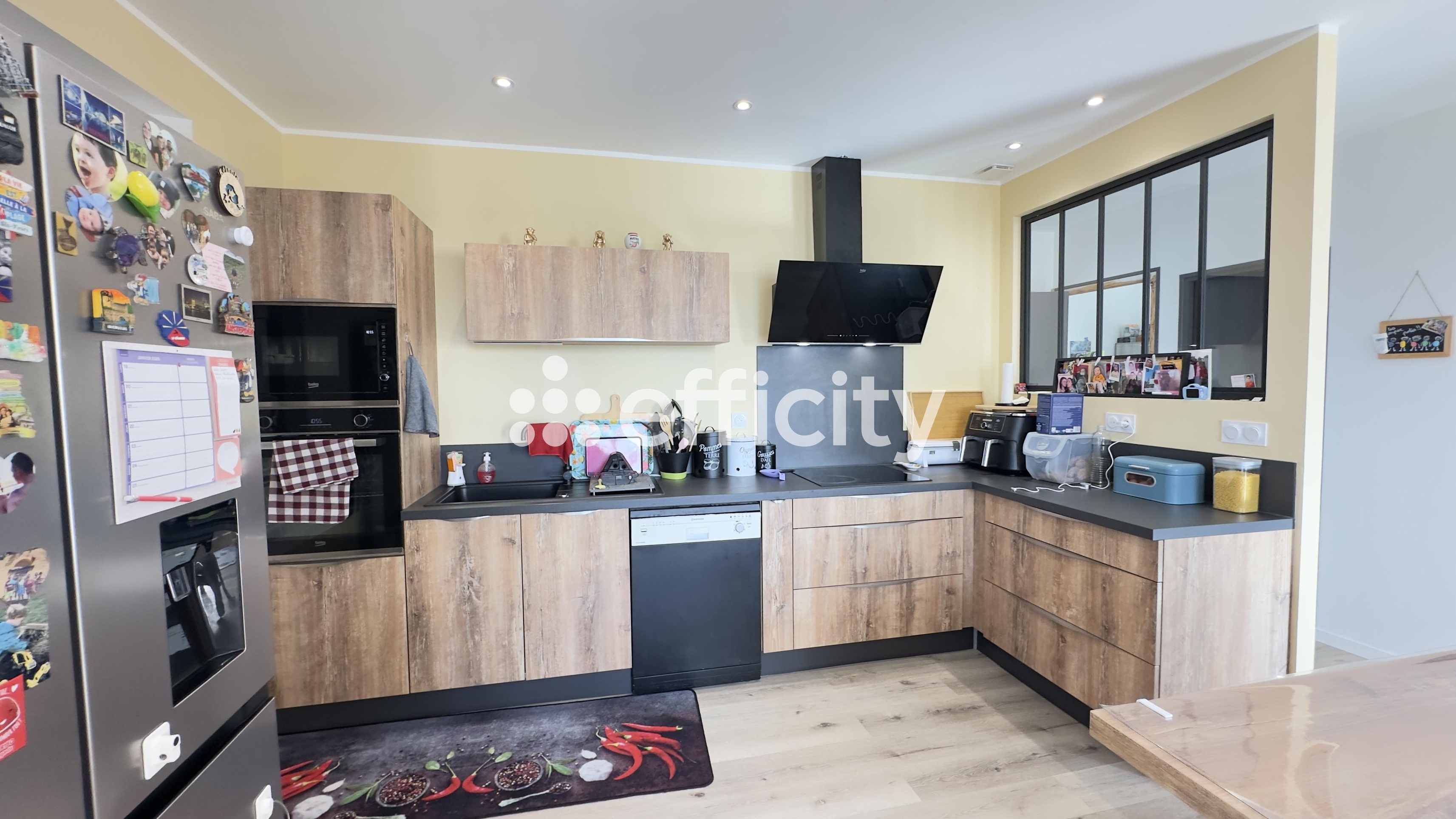 Achat immobilier Maison 8 pièces  205m2 à Pierrelatte (26700) - Photo n°5