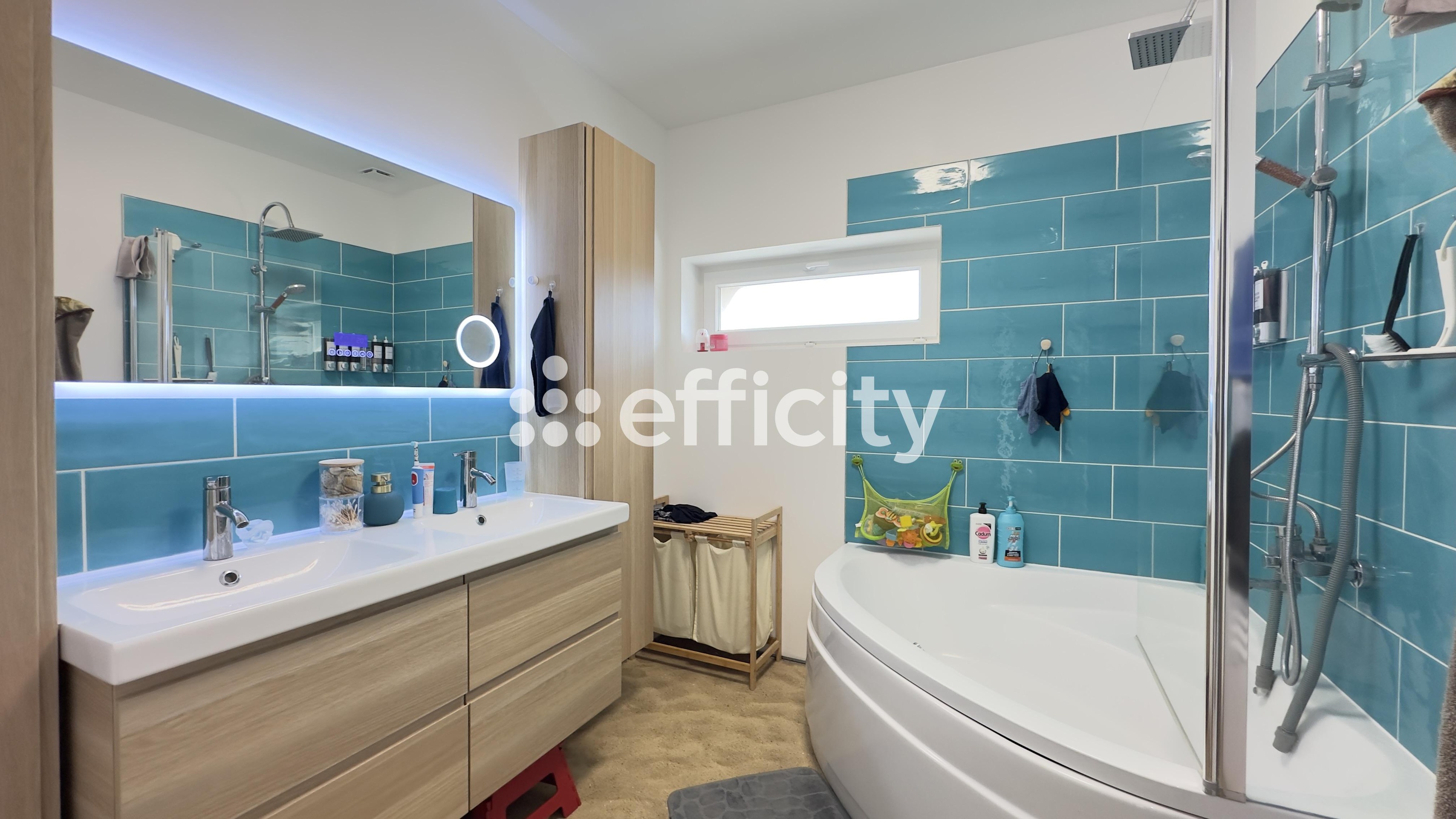 Achat immobilier Maison 8 pièces  205m2 à Pierrelatte (26700) - Photo n°8