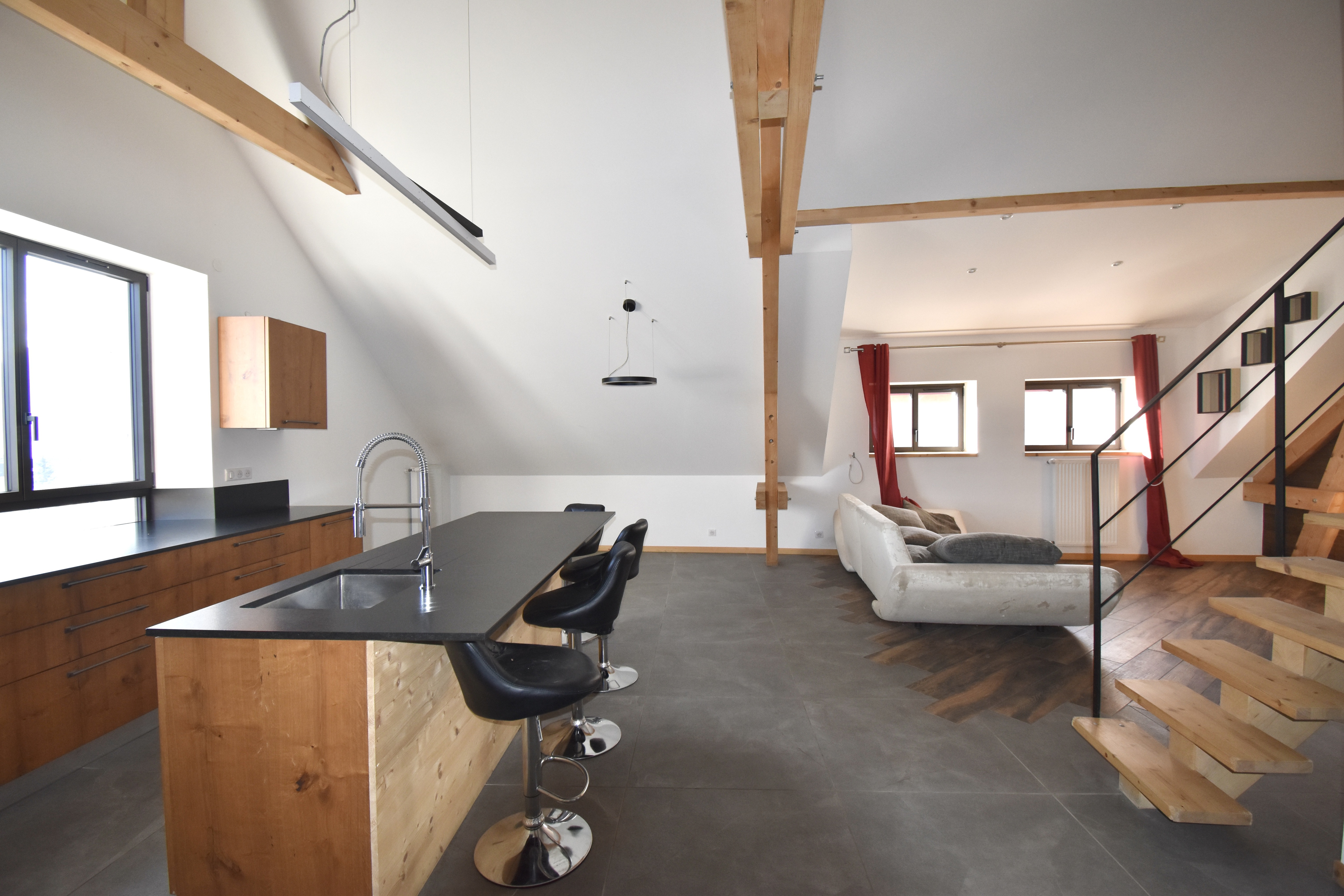 Achat immobilier Appartement 3 pièces  86m2 à La Roche-sur-Foron (74800) - Photo n°1