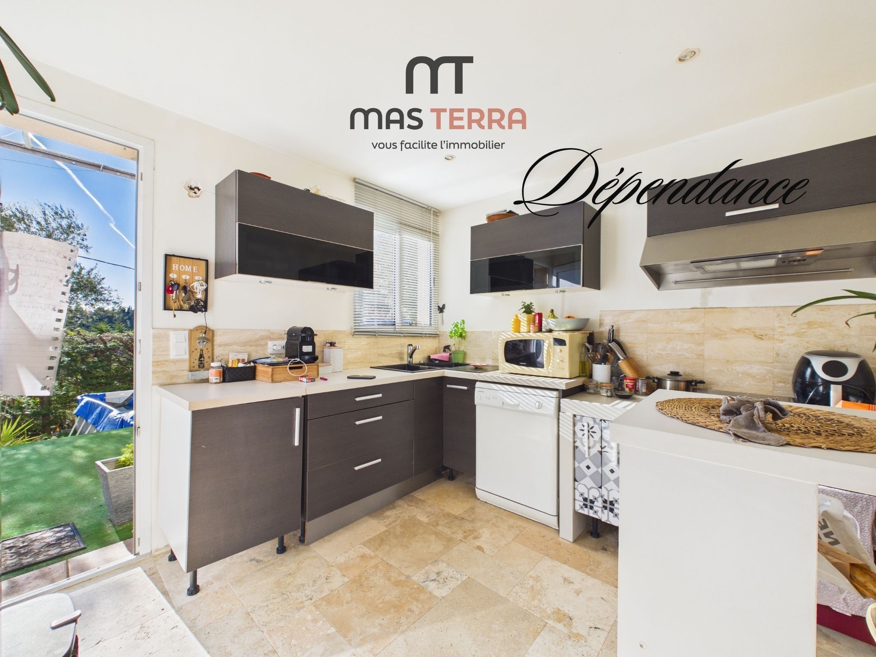 Achat immobilier Maison 9 pièces  223m2 à Châteauneuf-Grasse (06740) - Photo n°19