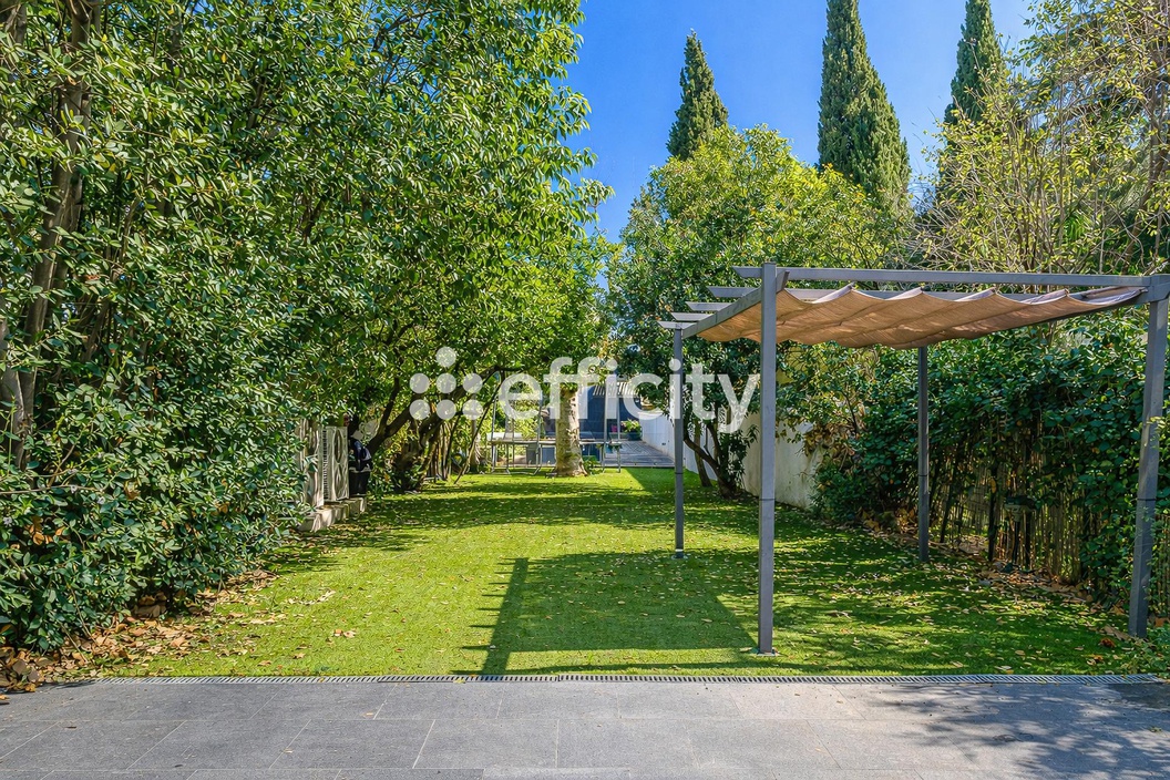 maison 6 pièces - 313,0m2 à Marseille (13008)