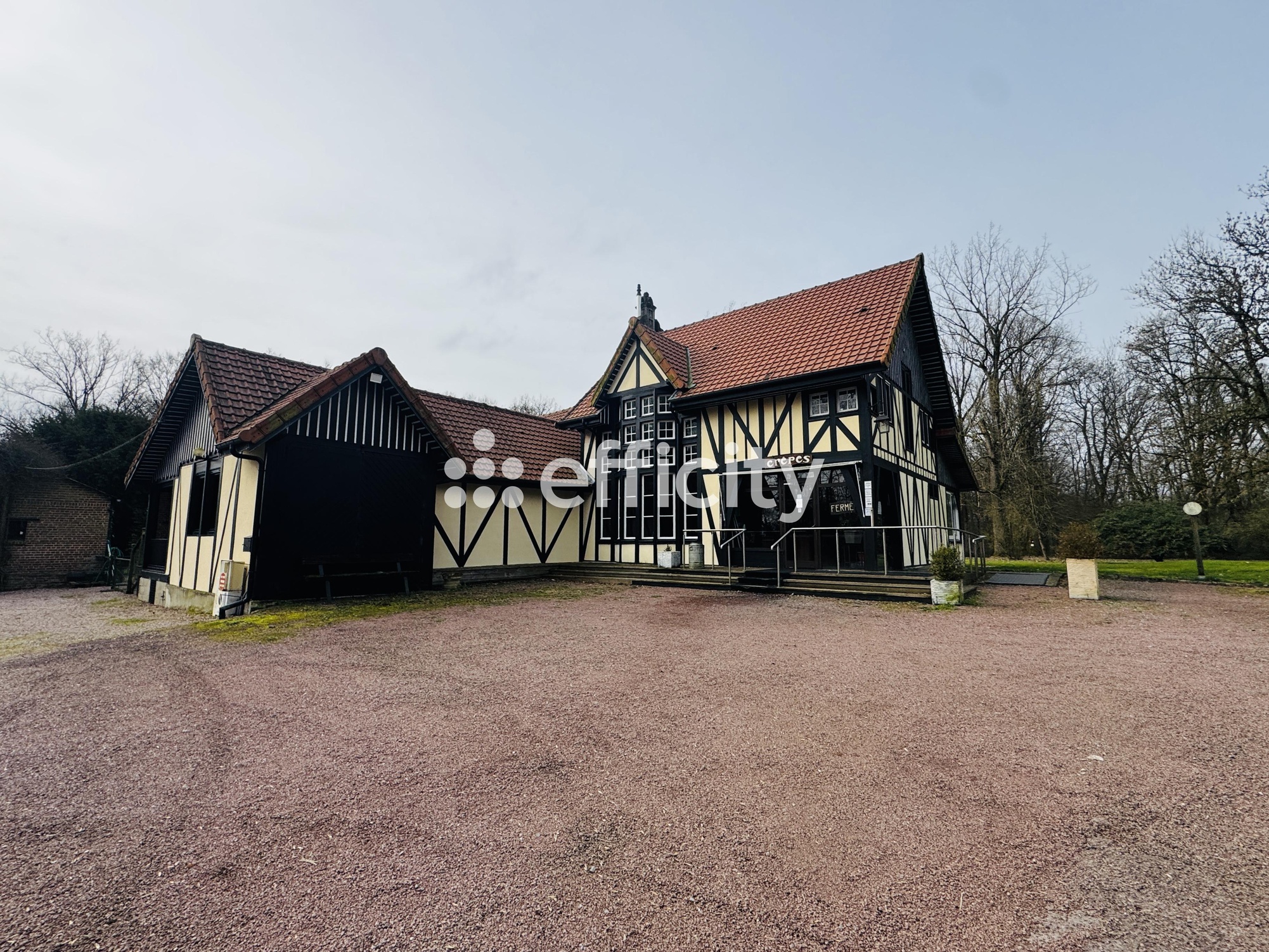 maison 9 pièces - 270m2 à Saint-Quentin (02100)