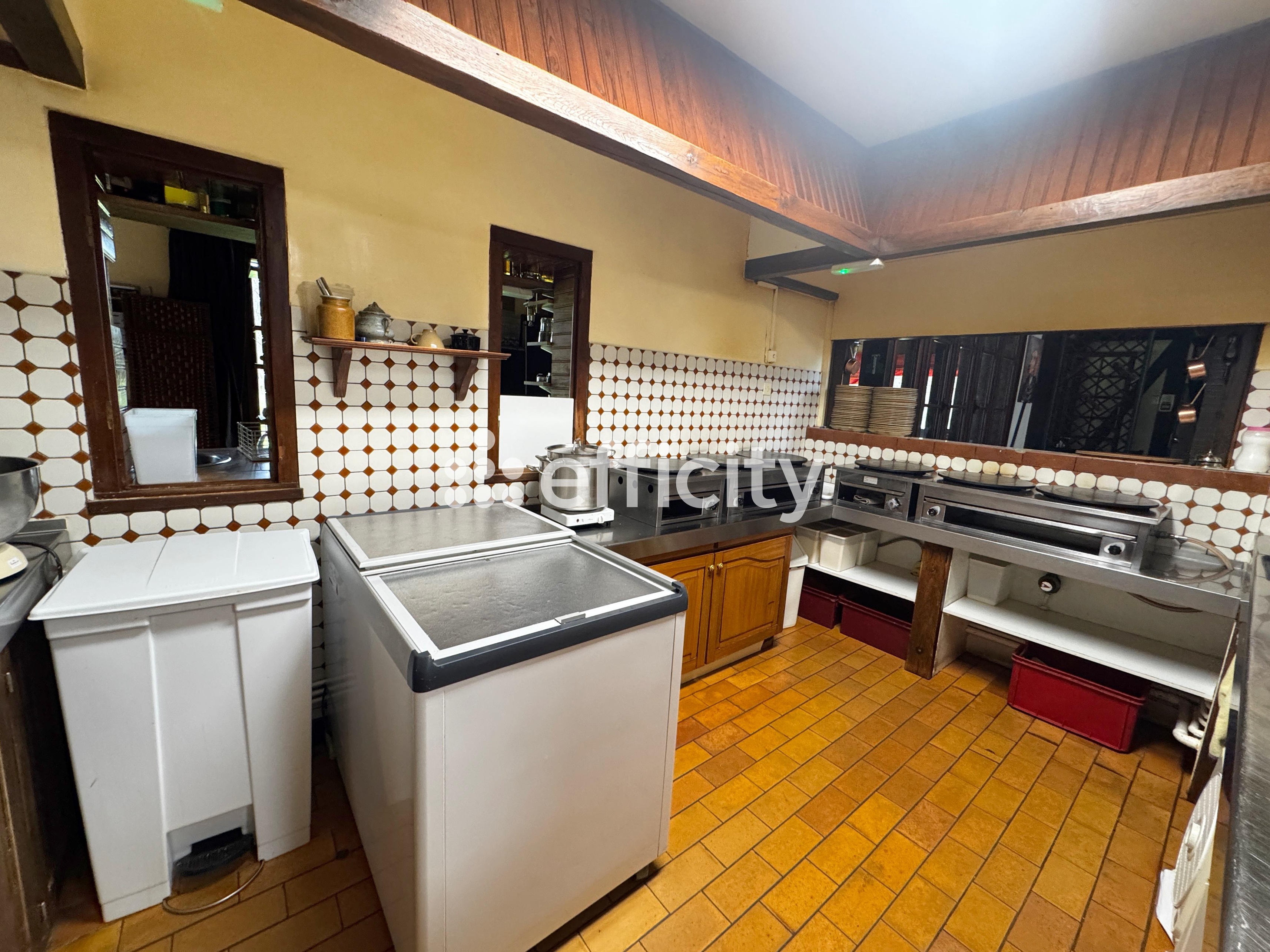 Achat immobilier Local commercial 9 pièces  270m2 à Saint-Quentin (02100) - Photo n°9