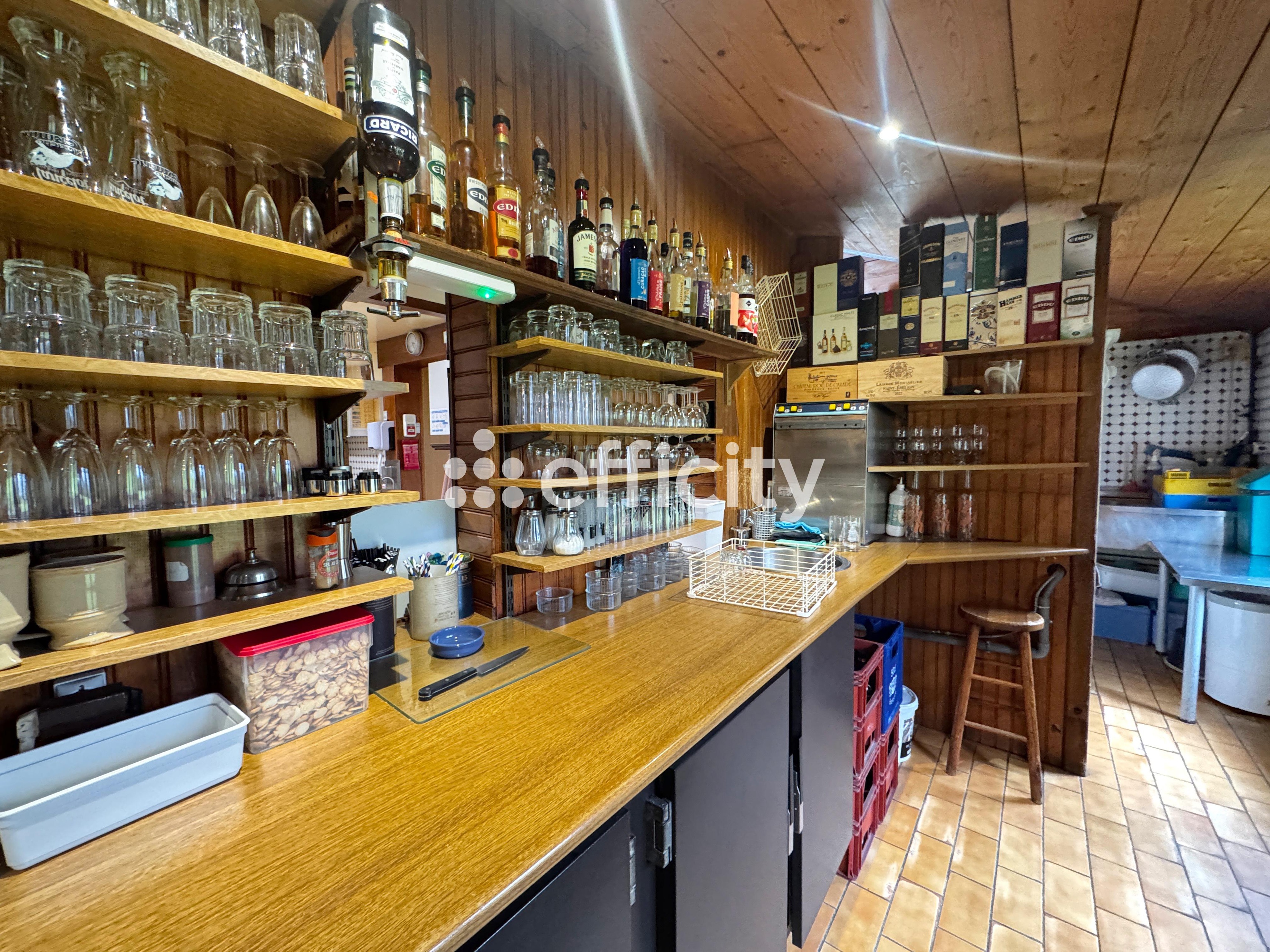 Achat immobilier Local commercial 9 pièces  270m2 à Saint-Quentin (02100) - Photo n°11