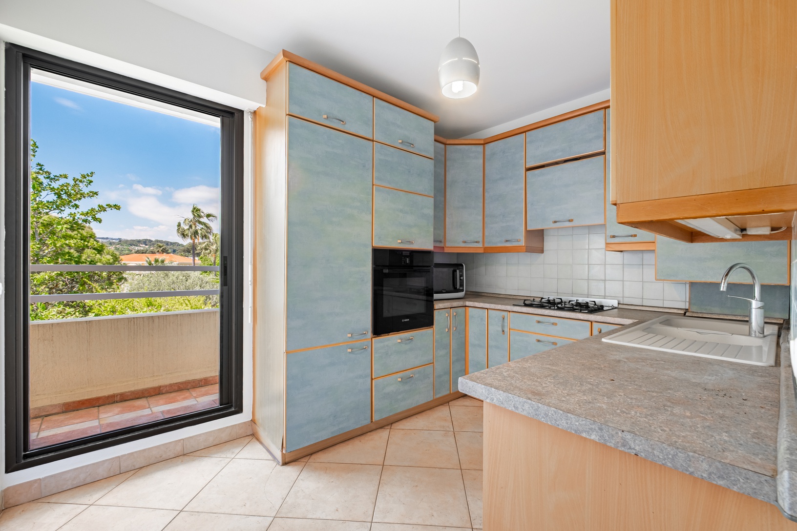 Achat immobilier Appartement 2 pièces  62m2 à Antibes (06600) - Photo n°6