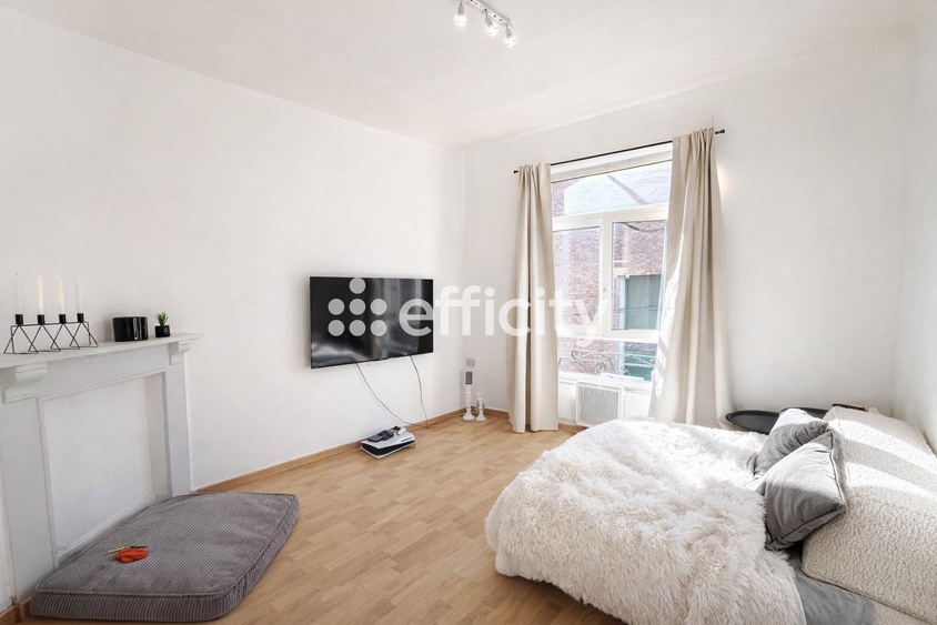 immeuble 6 pièces - 140m2 à Loos (59120)