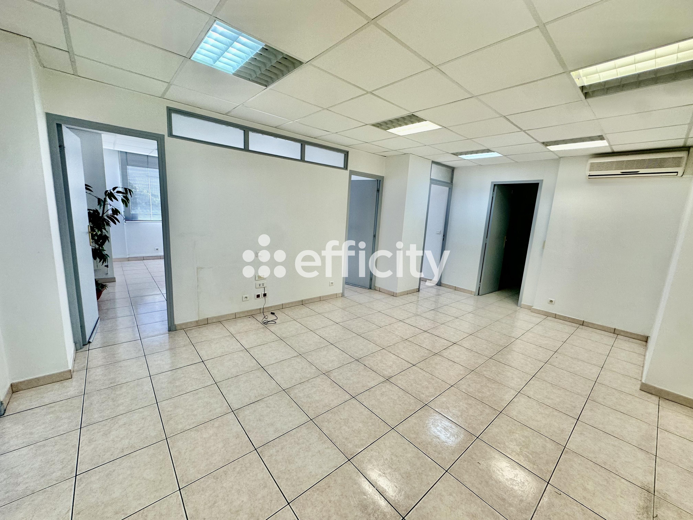 appartement 5 pièces - 103m2 à Toulon (83000)