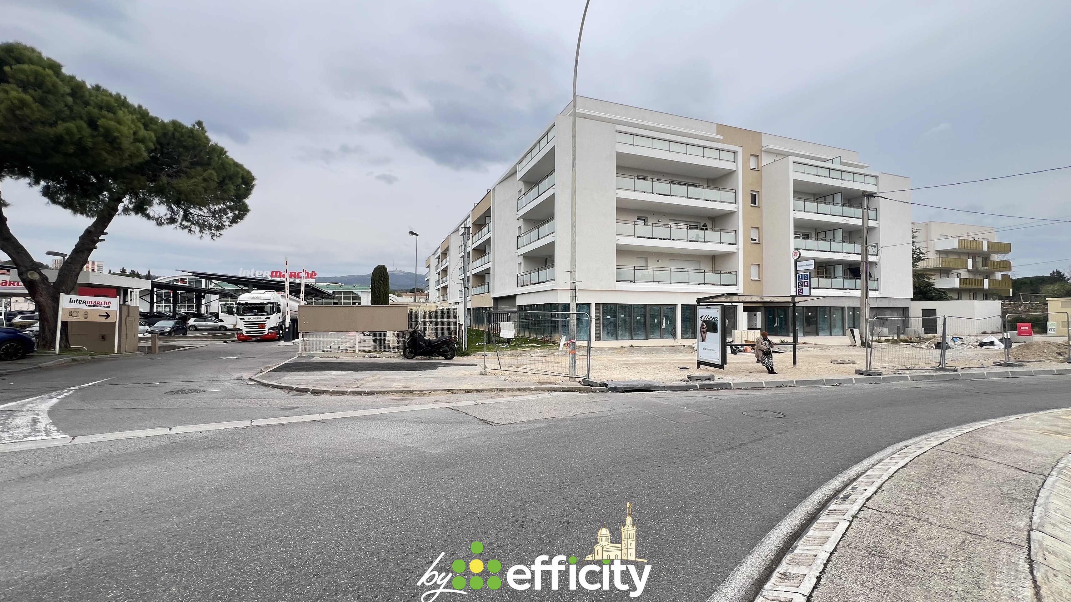 Achat immobilier Local commercial 1 pièces  250m2 à Marseille (13013) - Photo n°1