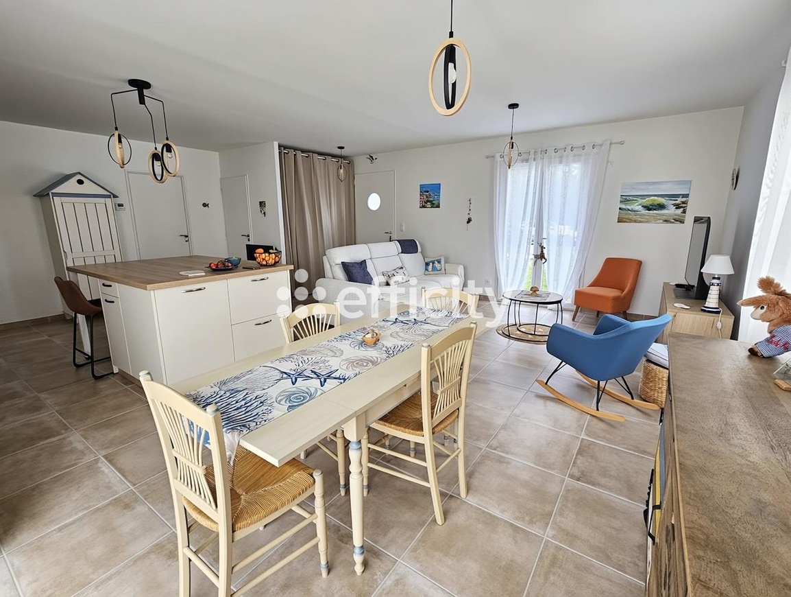 Achat immobilier Maison 4 pièces  94m2 à Saint-Froult (17780) - Photo n°5