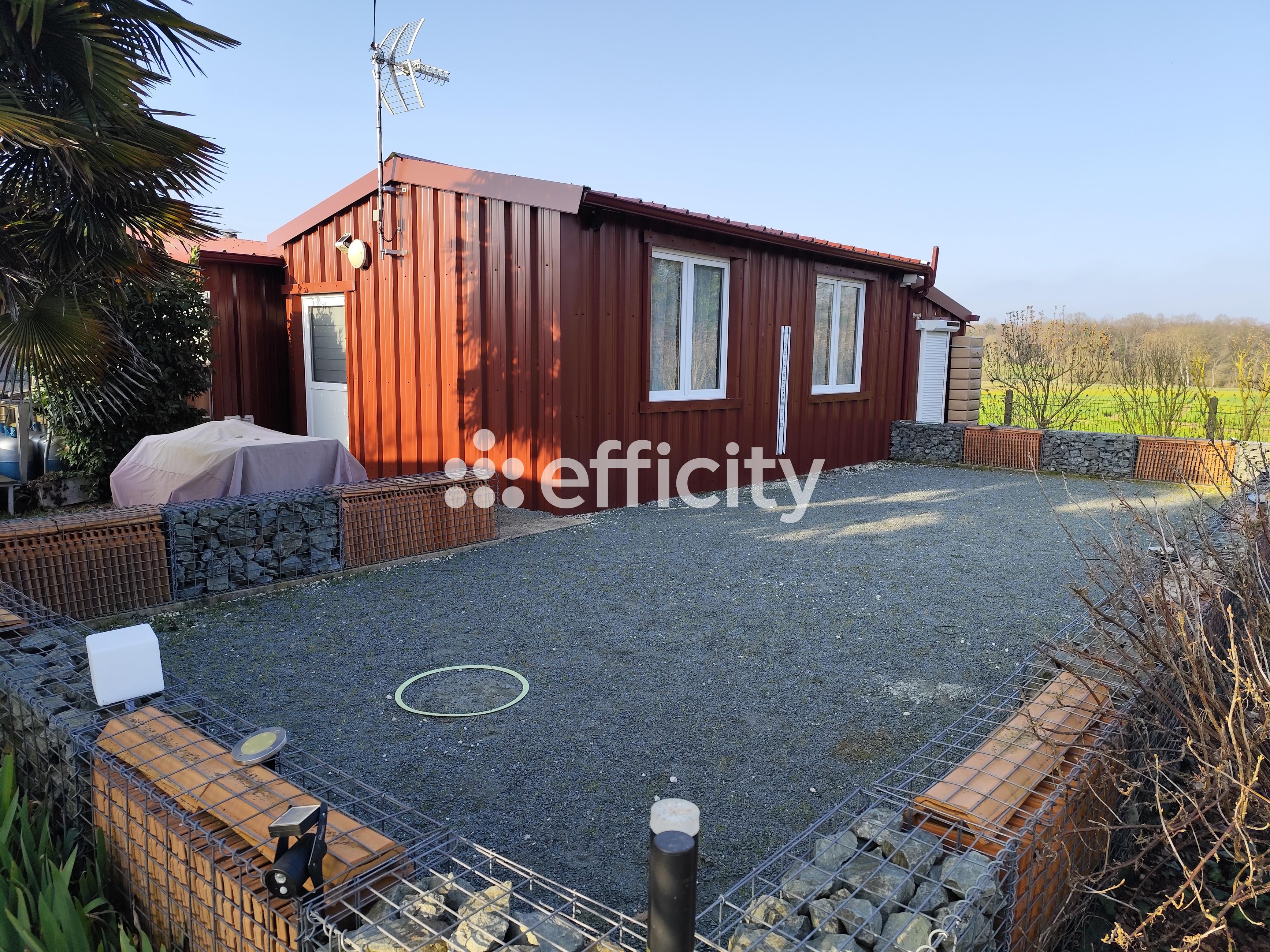 Achat immobilier Local commercial 5 pièces  208m2 à Rétaud (17460) - Photo n°1