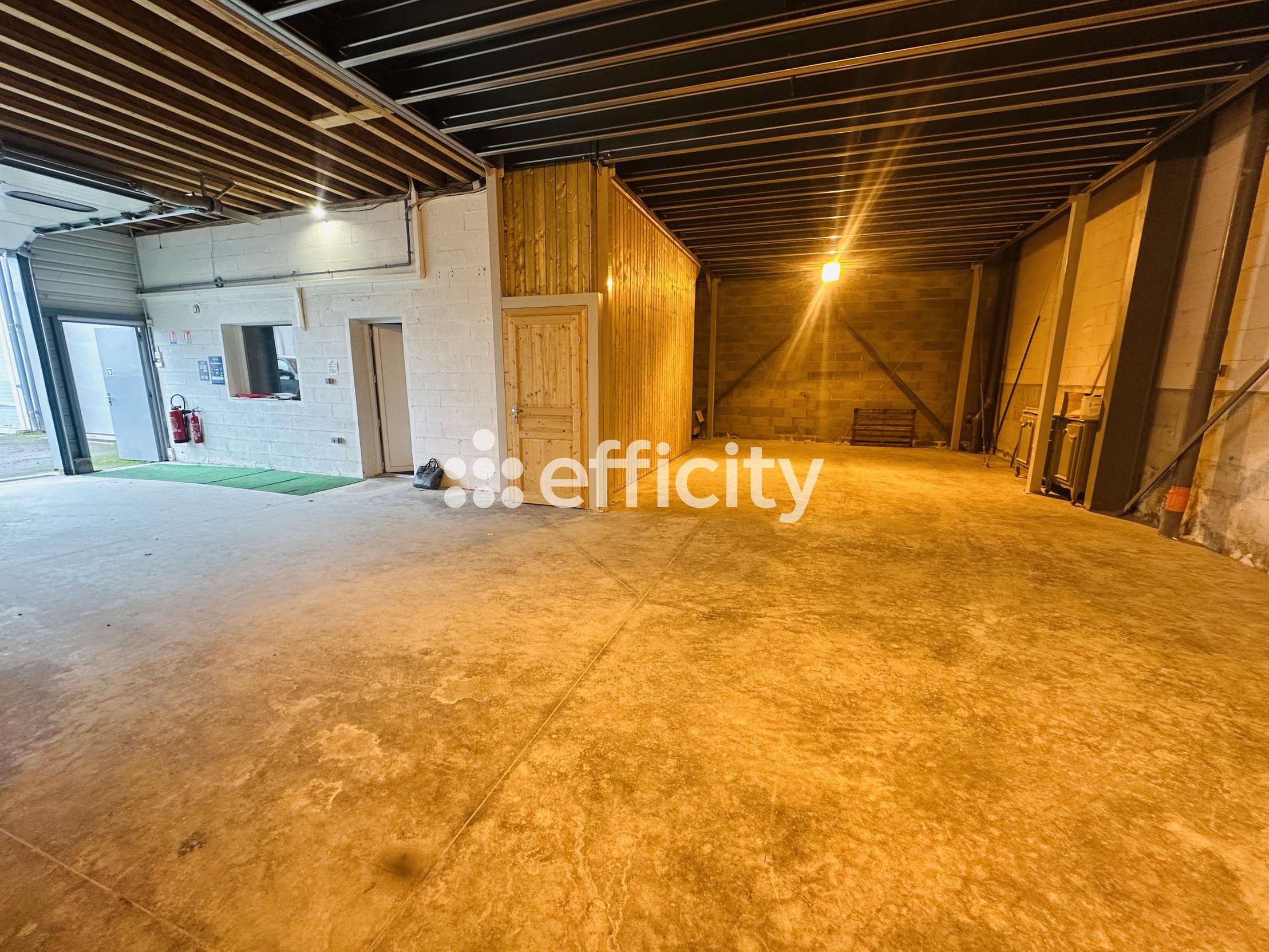 local-commercial 6 pièces - 321,0m2 à Quetigny (21800)