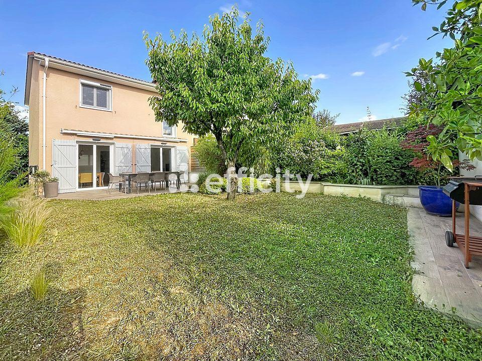 Maison 4 pièces 84 m² · à Vaulx-Milieu · 84 m² · 290 000 €