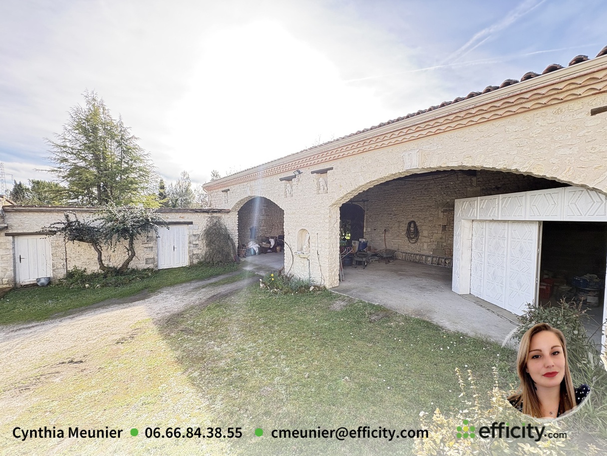 Achat immobilier Maison 7 pièces  222m2 à Ladiville (16120) - Photo n°22