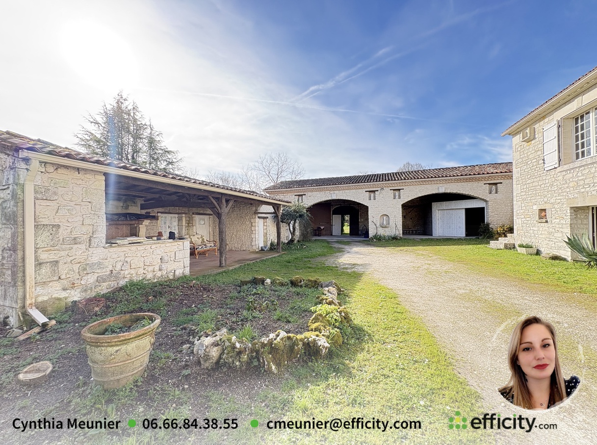 Achat immobilier Maison 7 pièces  222m2 à Ladiville (16120) - Photo n°17