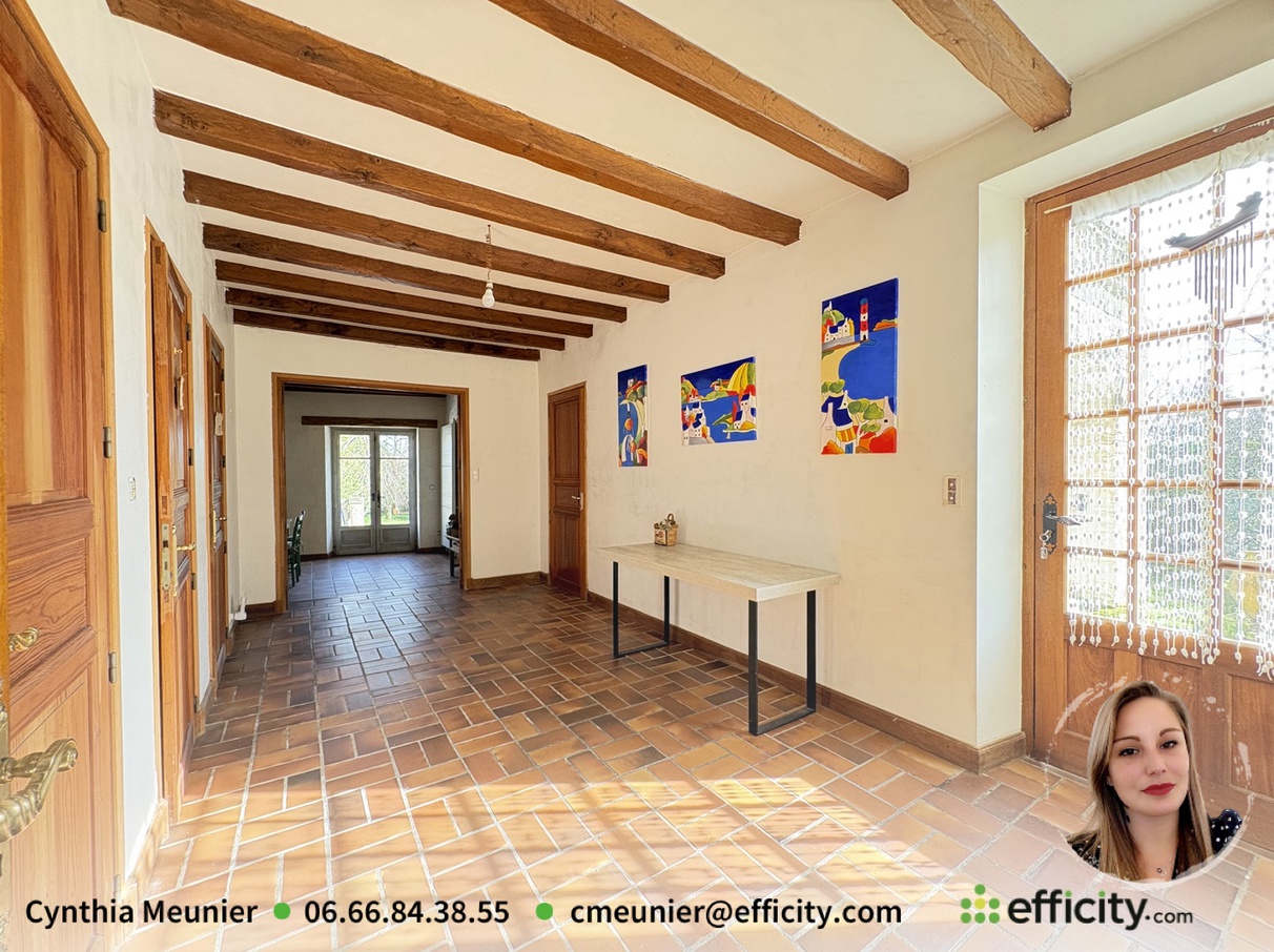 Achat immobilier Maison 7 pièces  222m2 à Ladiville (16120) - Photo n°5