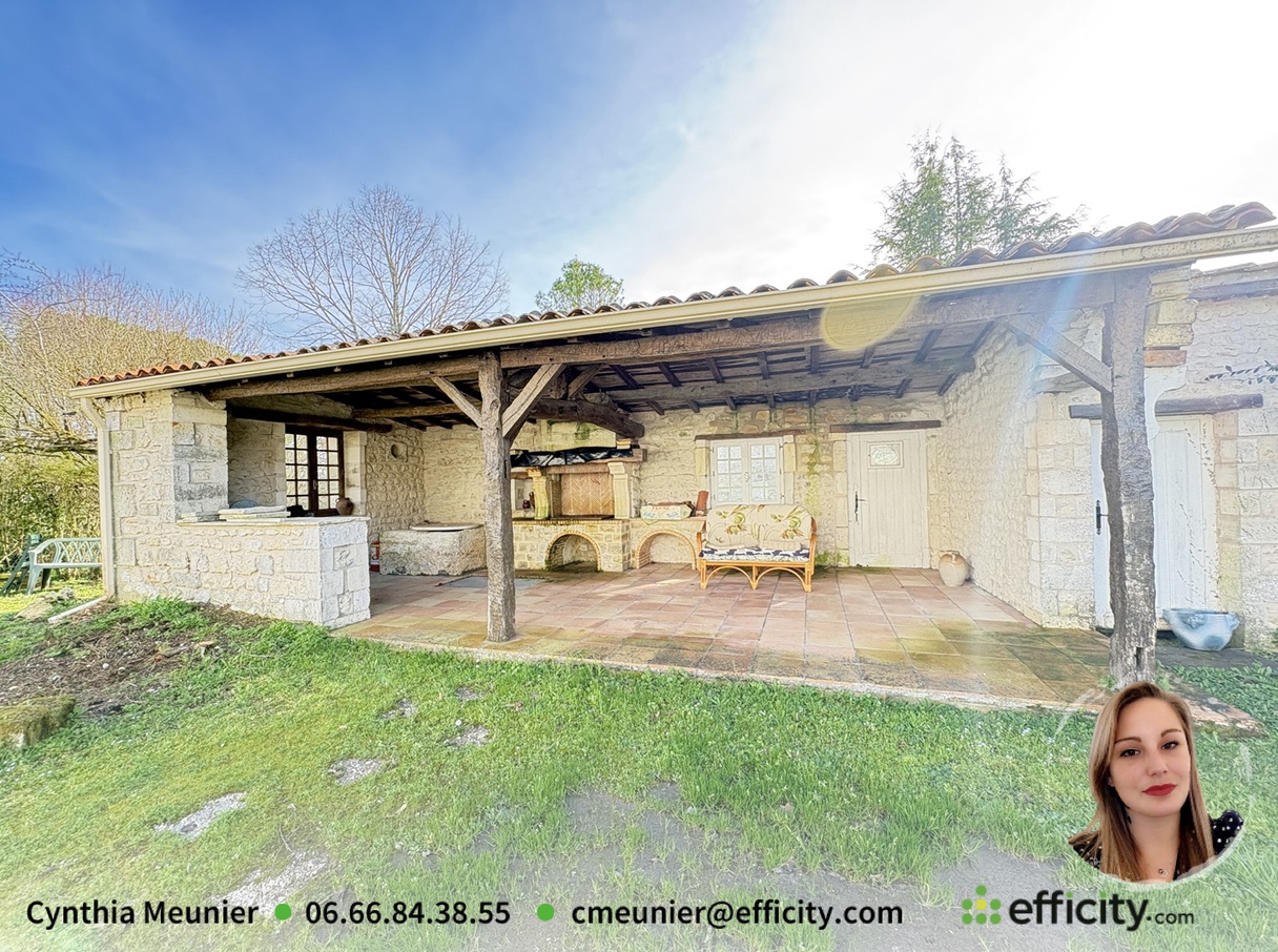 Achat immobilier Maison 7 pièces  222m2 à Ladiville (16120) - Photo n°18