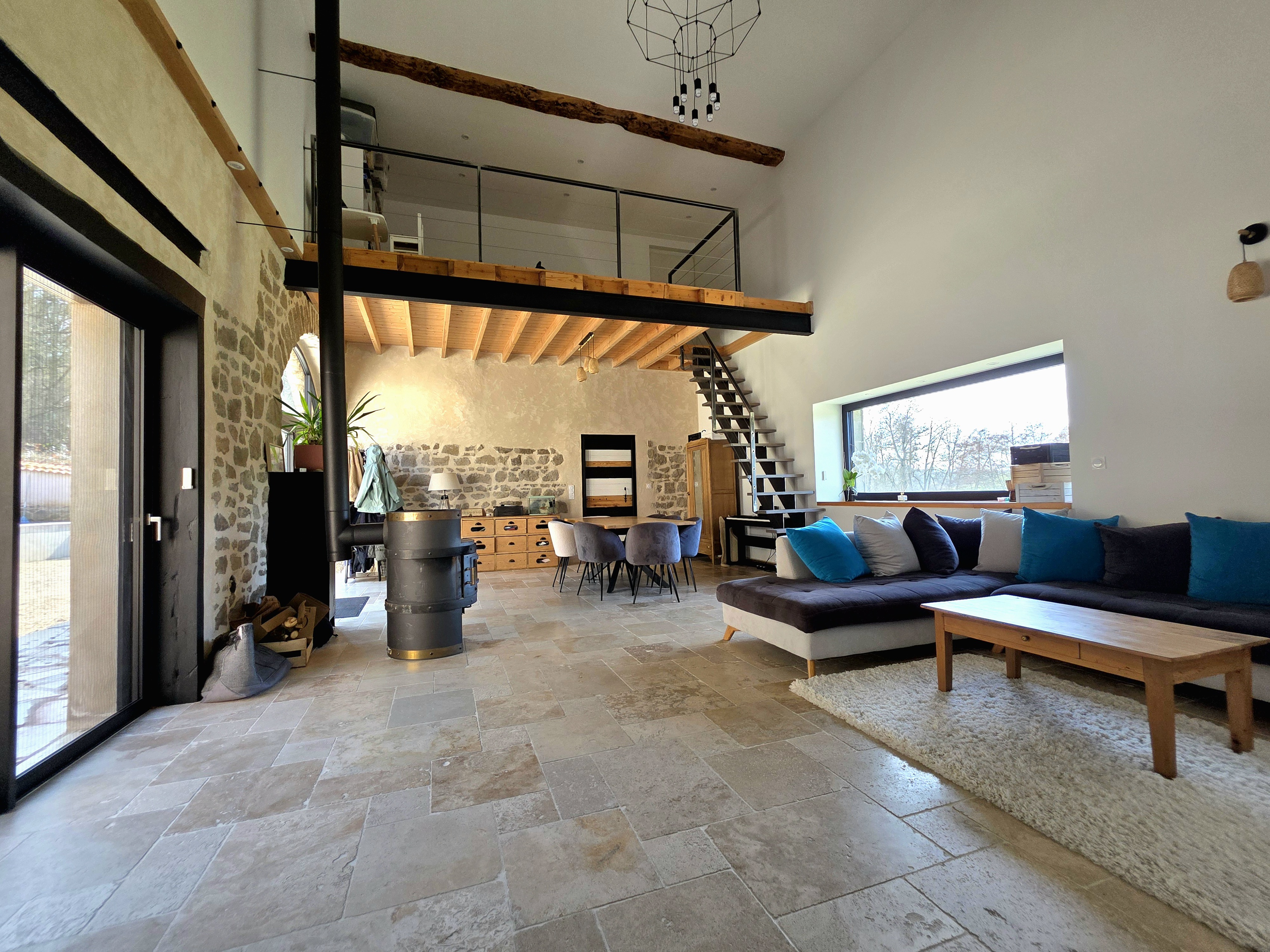Achat immobilier Maison 6 pièces  180m2 à Saint-Martin-Lestra (42110) - Photo n°1