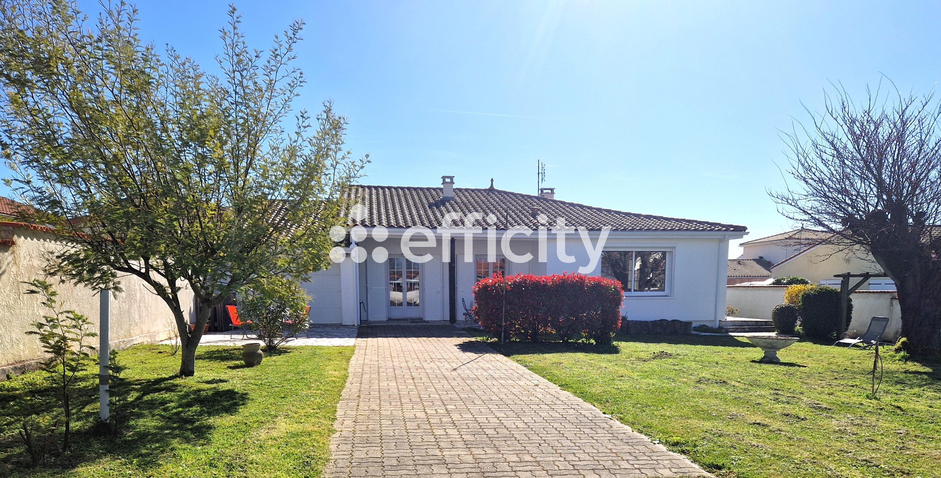 Achat immobilier Maison 4 pièces  125m2 à Vaux-sur-Mer (17640) - Photo n°1