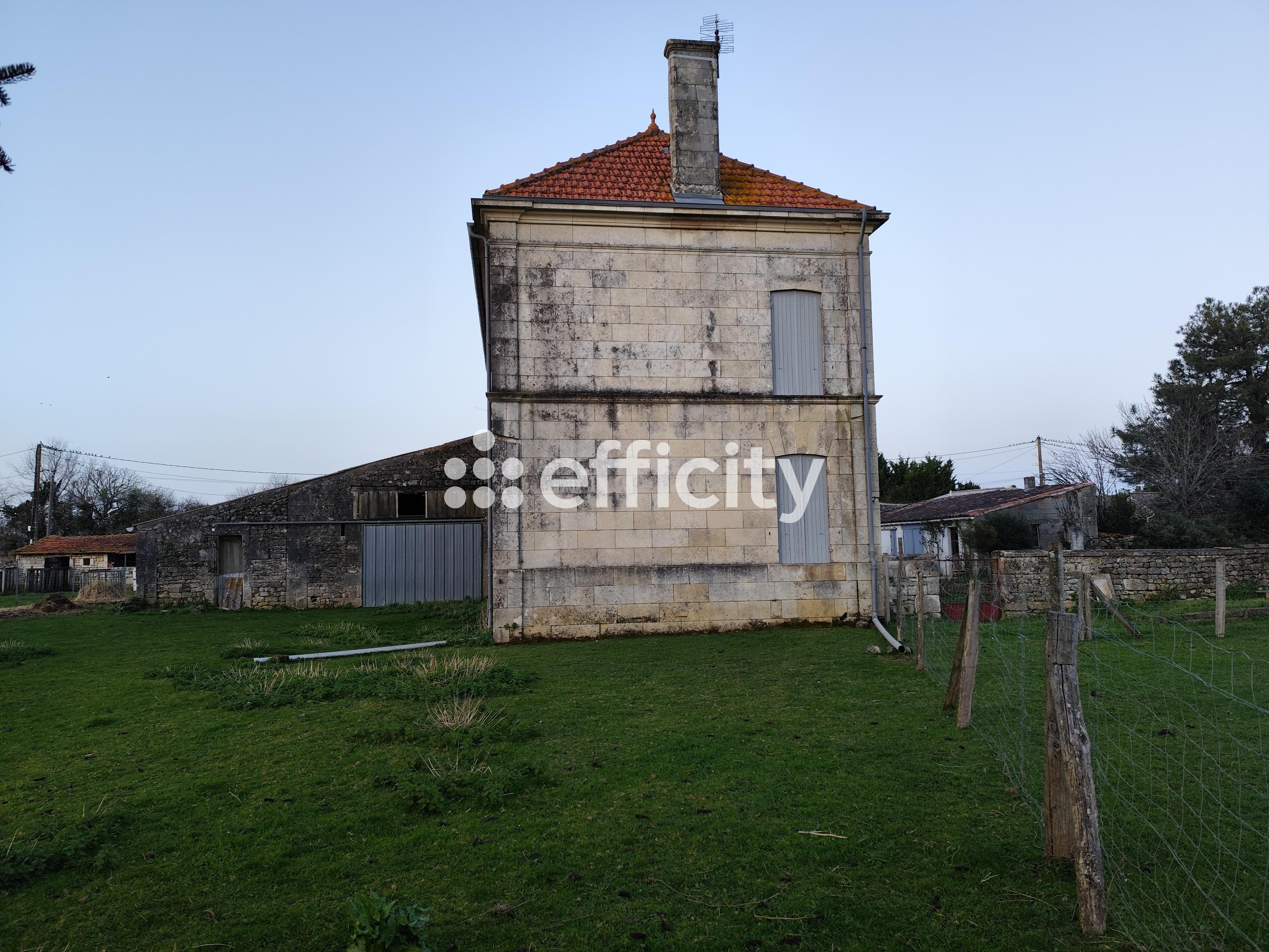 Achat immobilier Maison 6 pièces  208m2 à Tanzac (17260) - Photo n°16