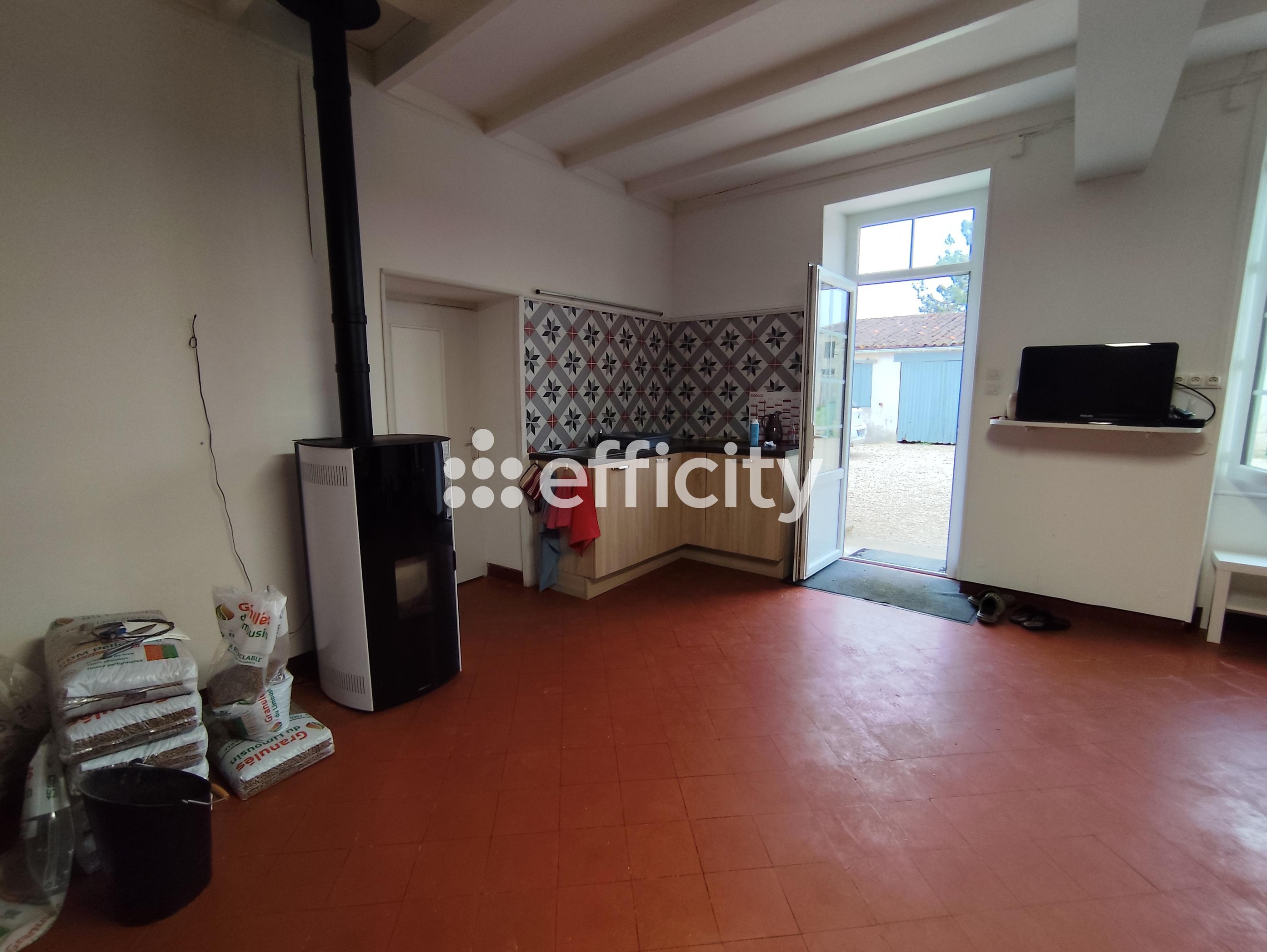 Achat immobilier Maison 6 pièces  208m2 à Tanzac (17260) - Photo n°6