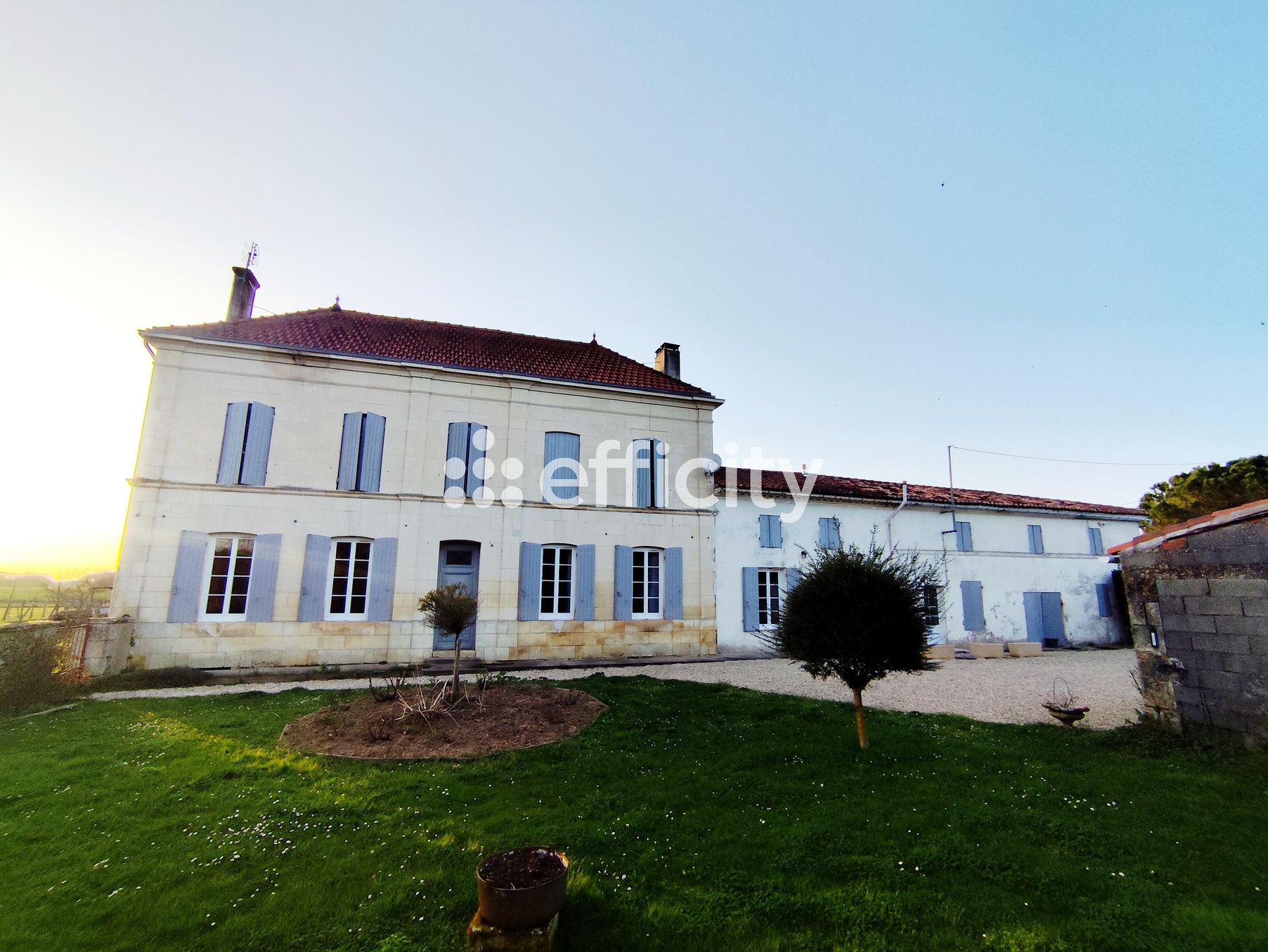 maison 6 pièces - 208m2 à Tanzac (17260)