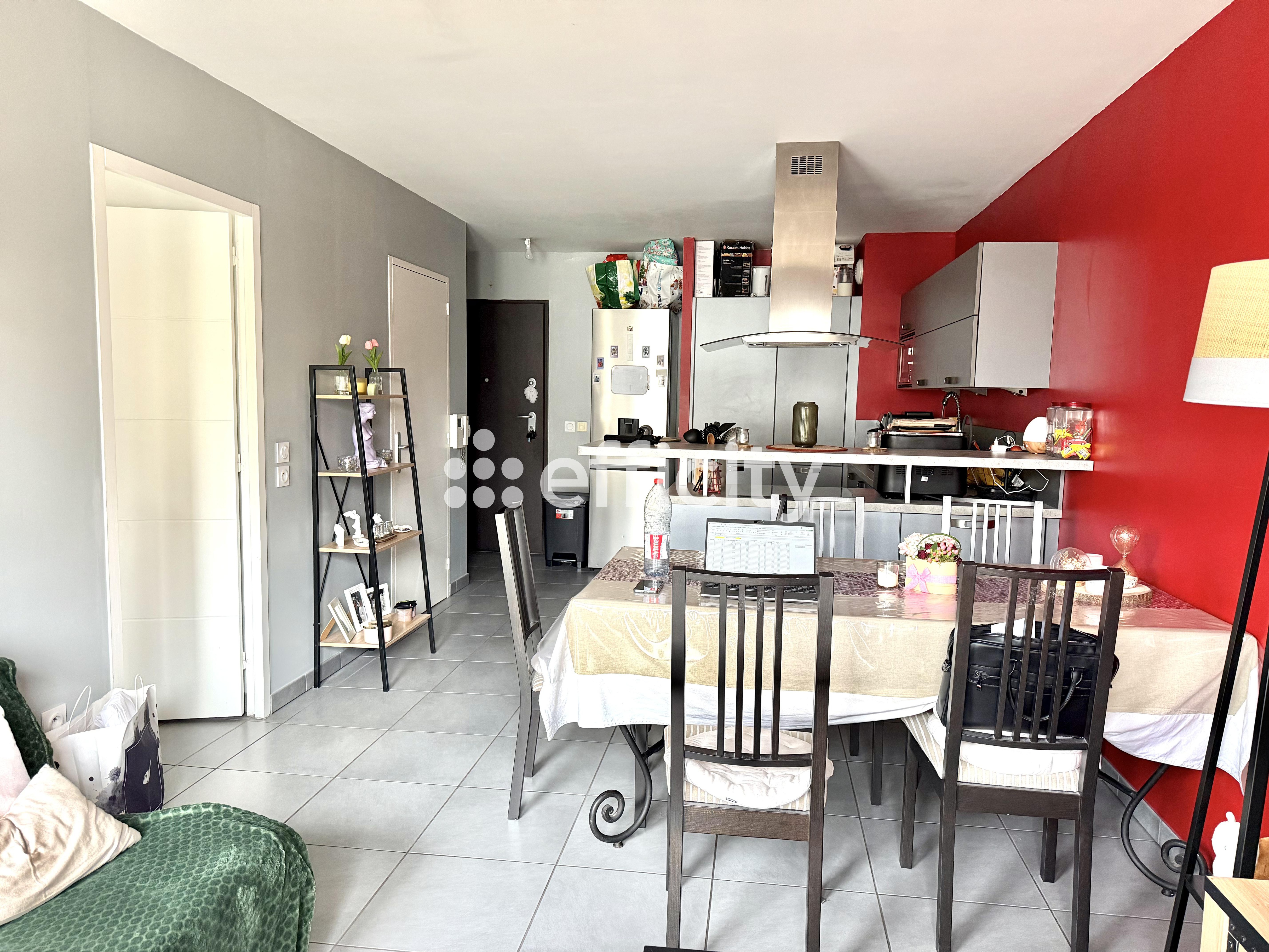 Achat immobilier Appartement 2 pièces  44m2 à Saint-Étienne (42000) - Photo n°1