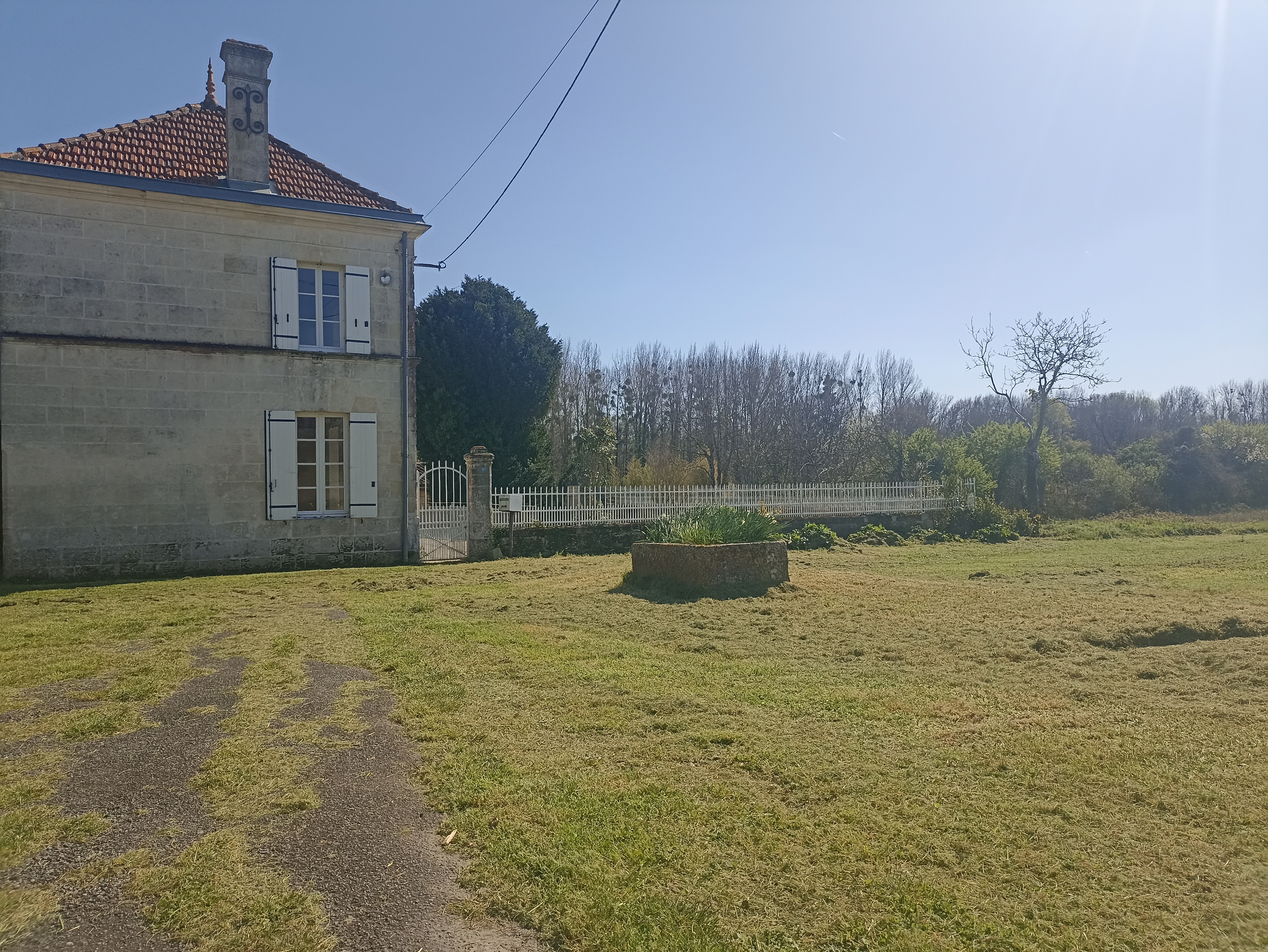 Achat immobilier Maison 4 pièces  135m2 à Saint-Fort-sur-Gironde (17240) - Photo n°1