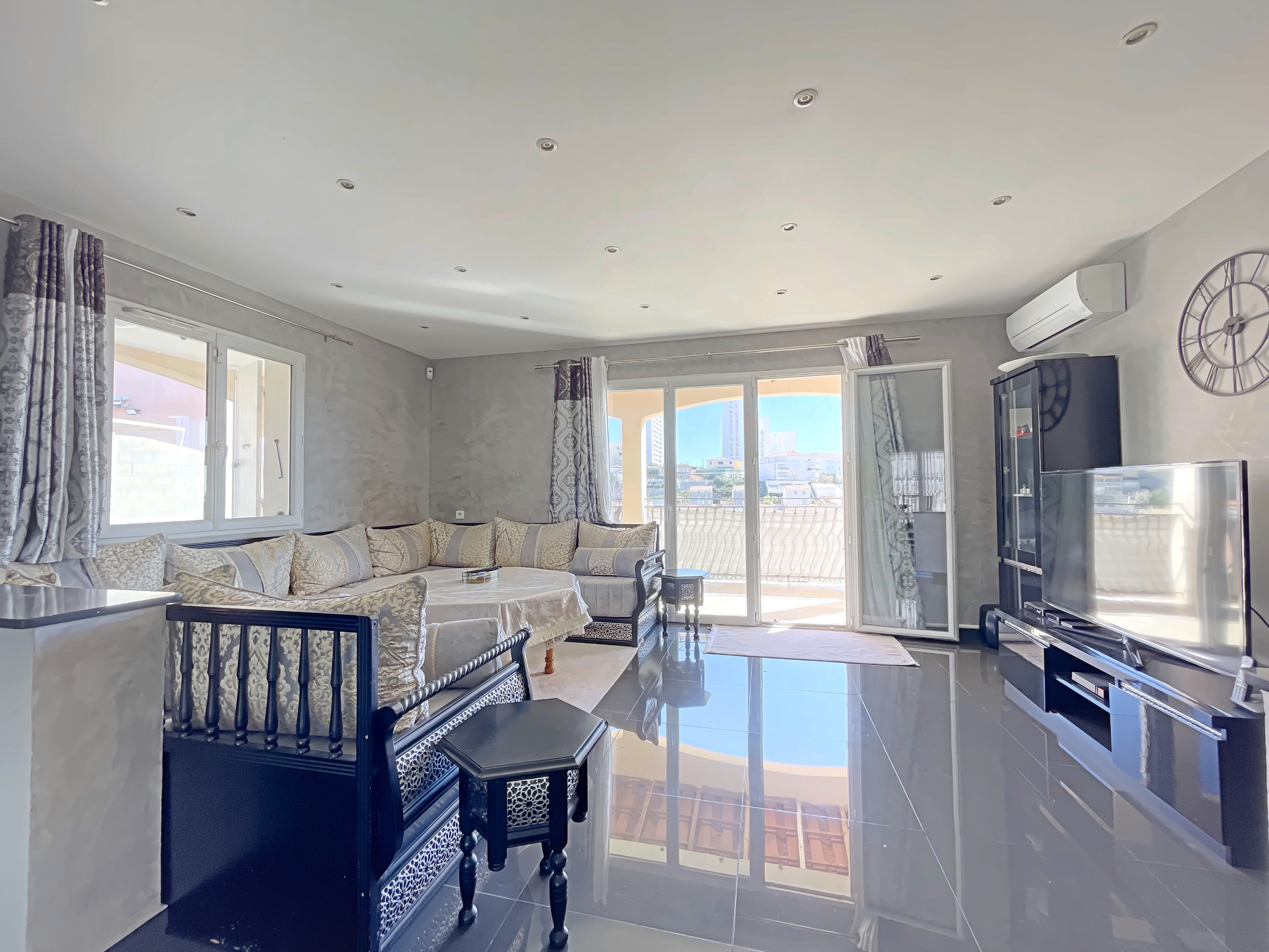 Achat immobilier Maison 8 pièces  185m2 à Marseille (13015) - Photo n°5